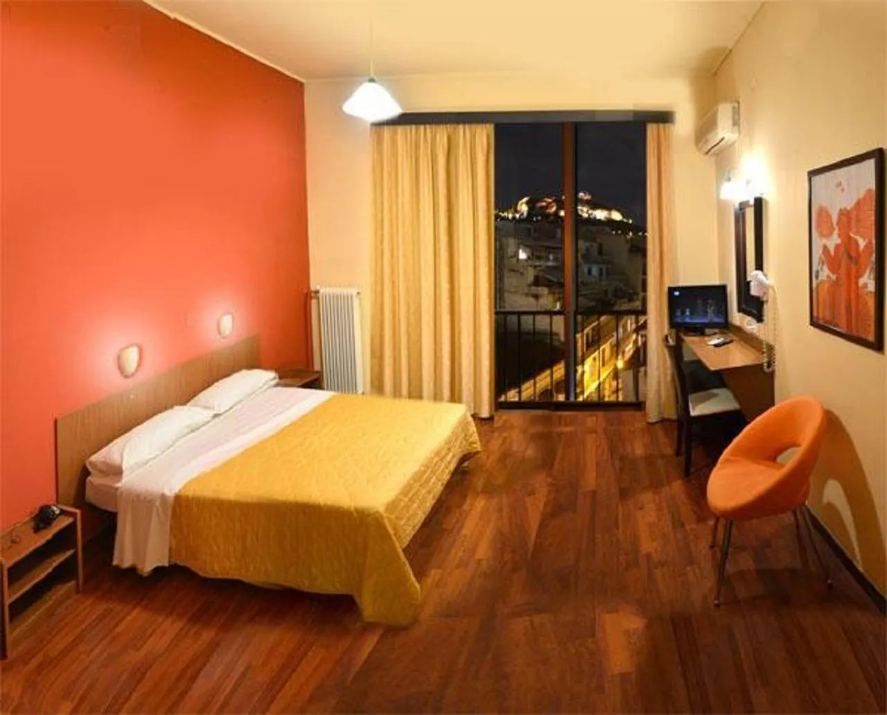 Photo of the whole room in Hotel Exarchion