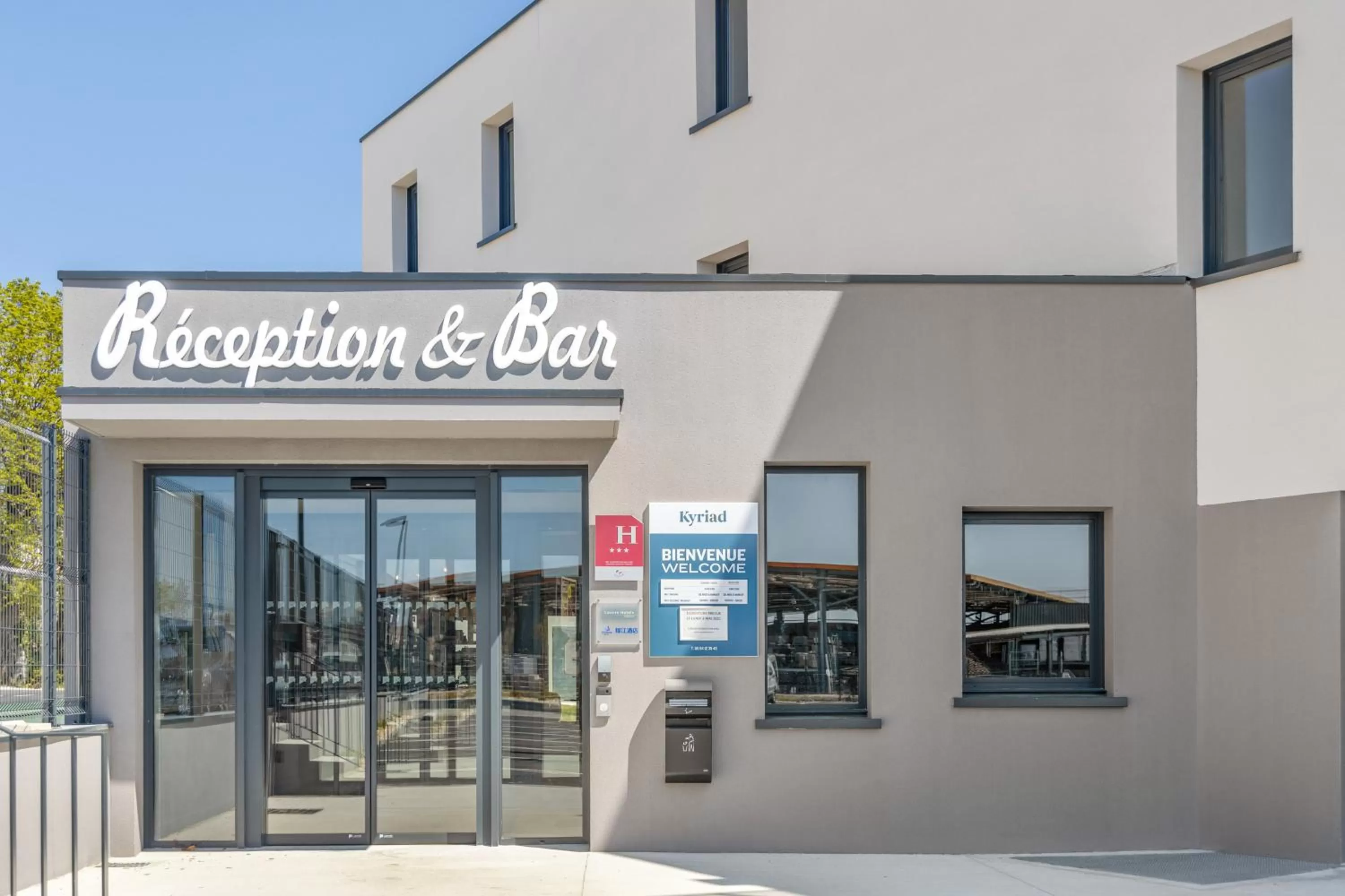 Property building in Kyriad Bordeaux Nord Sainte Eulalie