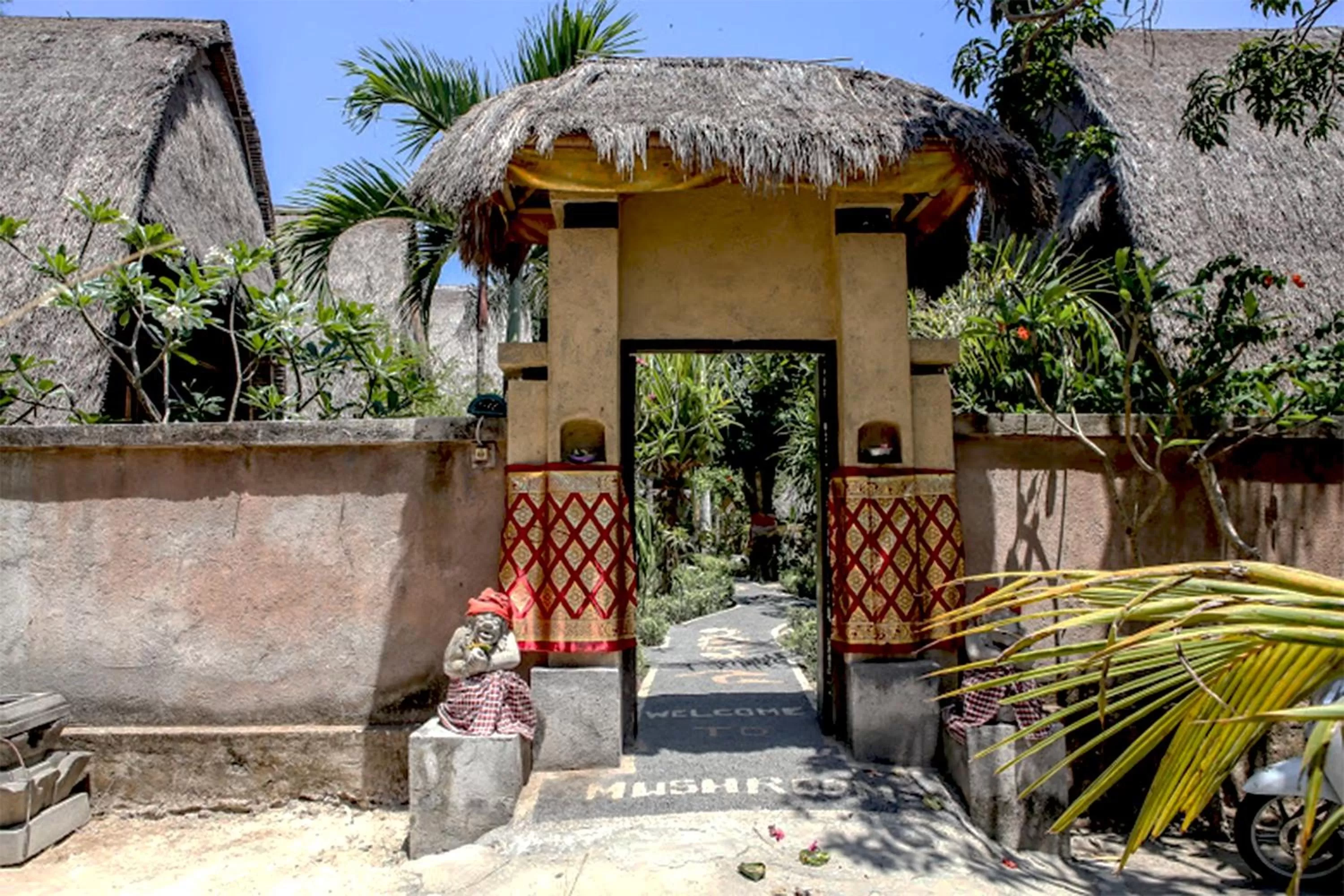 Area and facilities in Mushroom Beach Bungalows