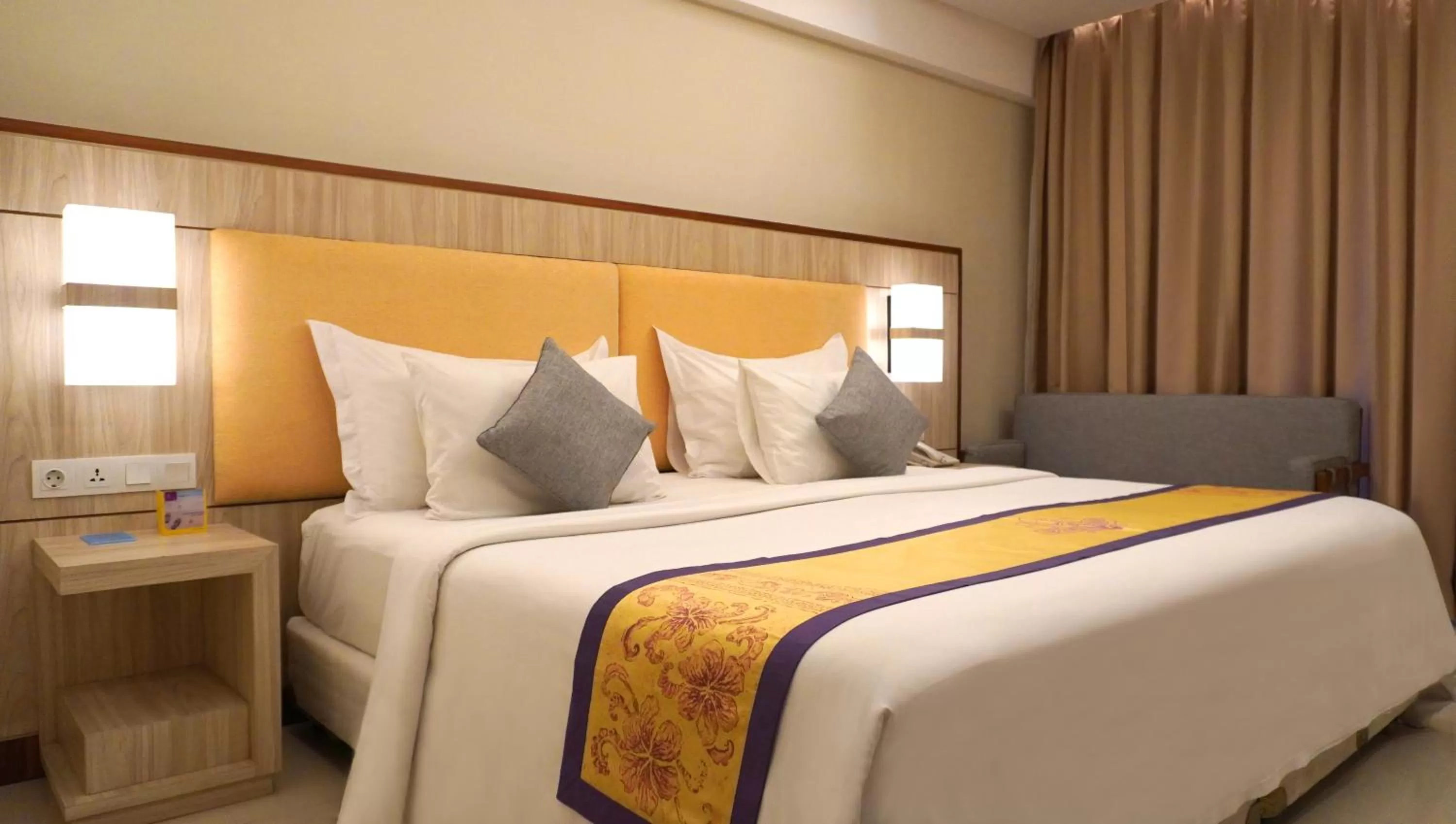 Bedroom, Bed in Grand Inna Kuta