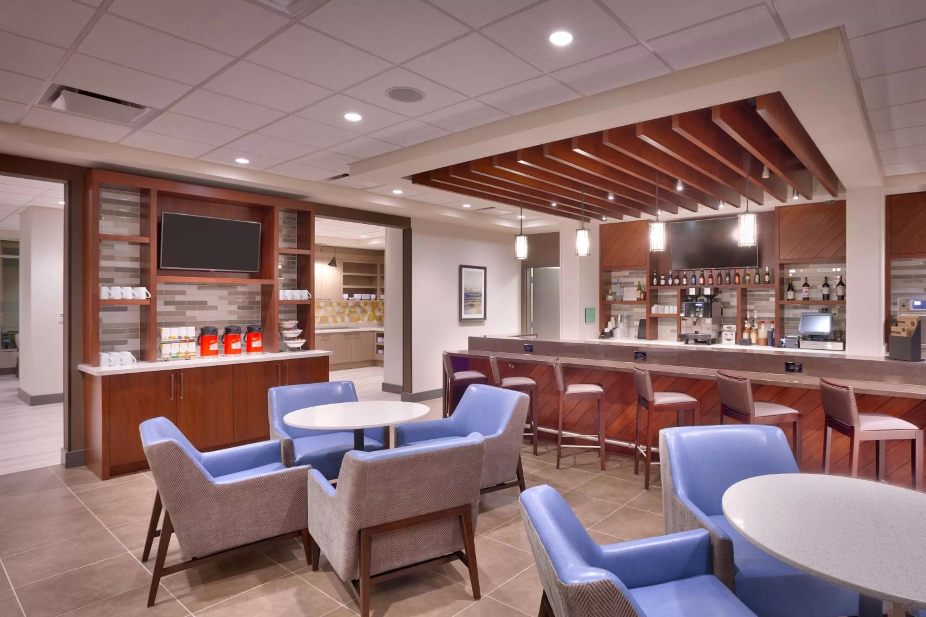 Lounge or bar in Hyatt Place Salt Lake City/Lehi