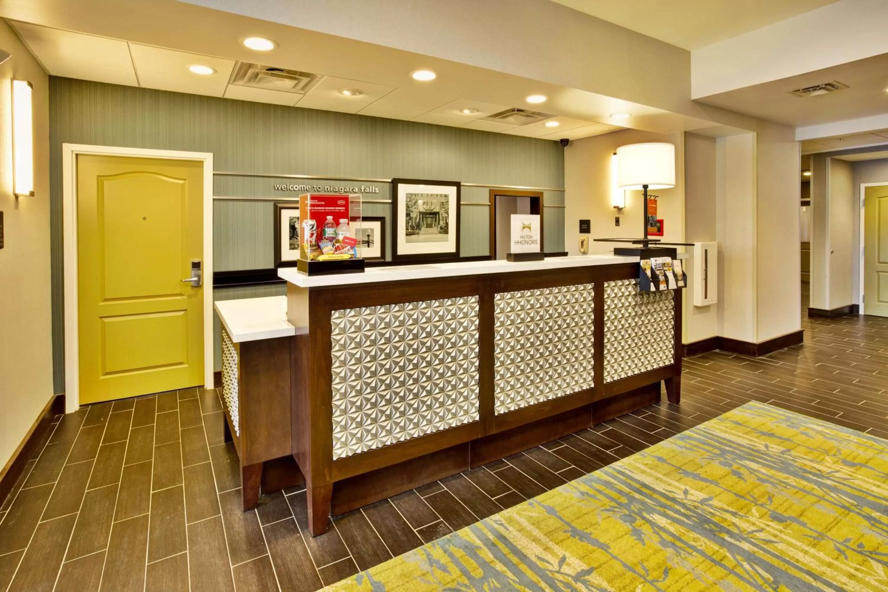 Lobby or reception, Bed in Hampton Inn Niagara Falls/ Blvd