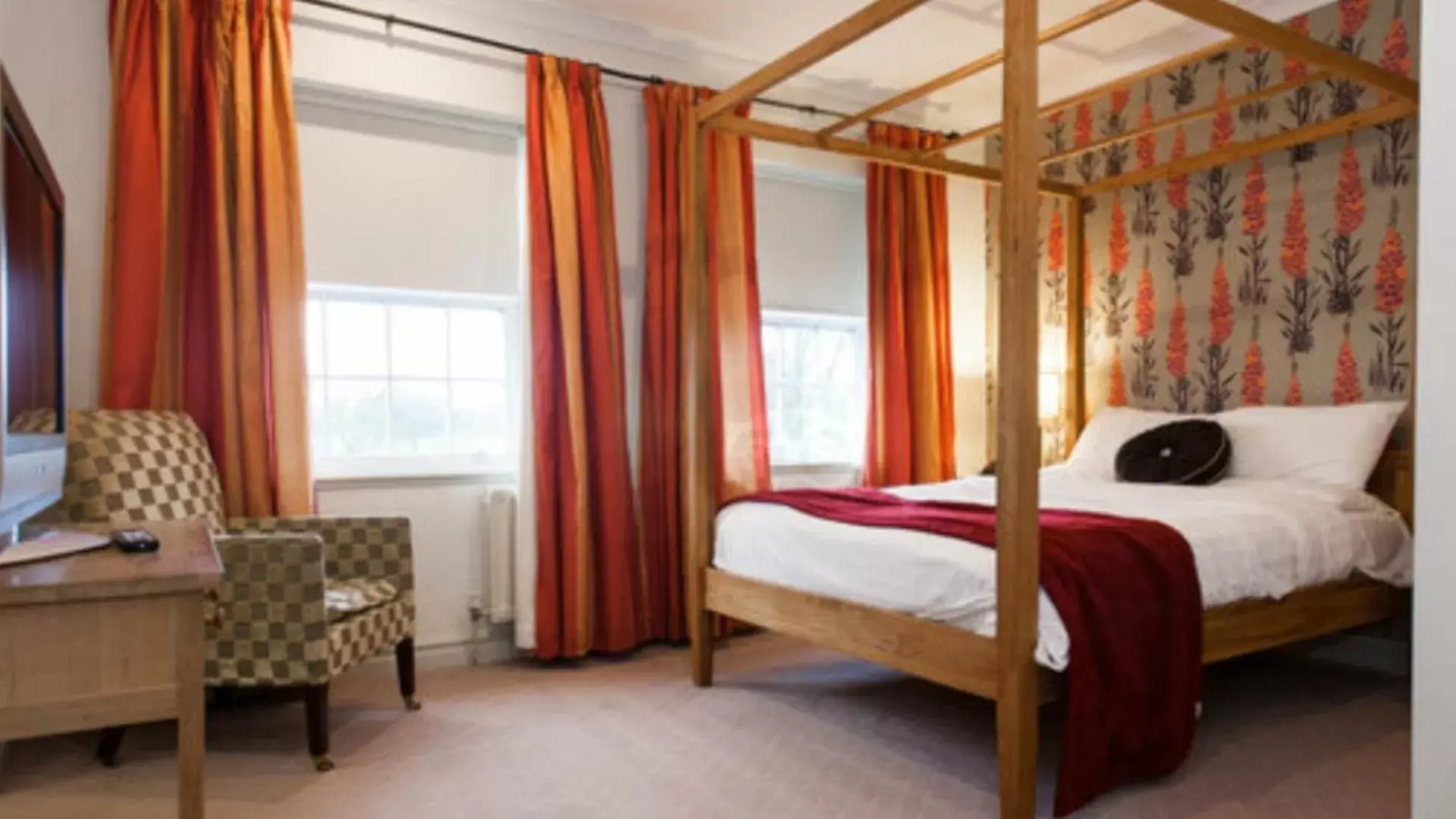 Four Poster Room in Honest Lawyer Hotel Four Poster Room in Honest Lawyer Hotel