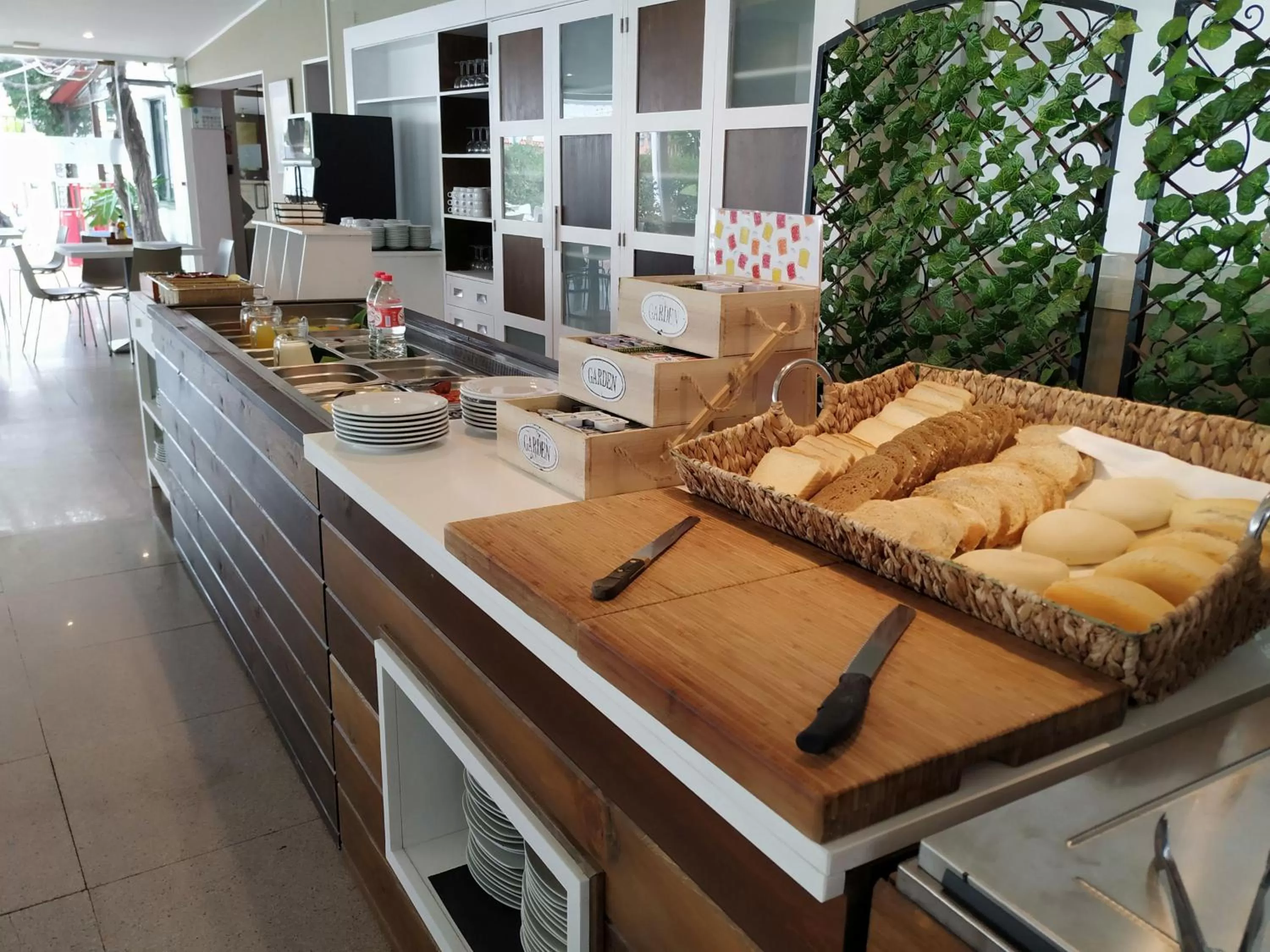 Buffet breakfast in Campomar Playa