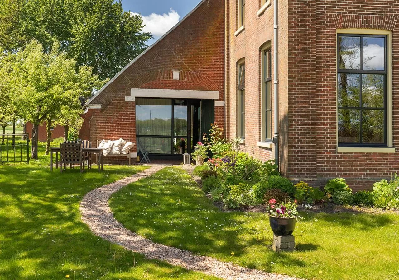 Property Building in Bed and Breakfast Batenborg