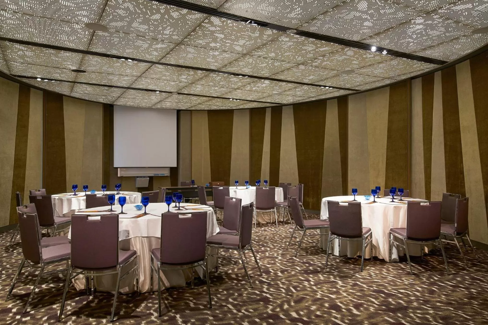 Meeting/conference room in Crowne Plaza Changi Airport by IHG