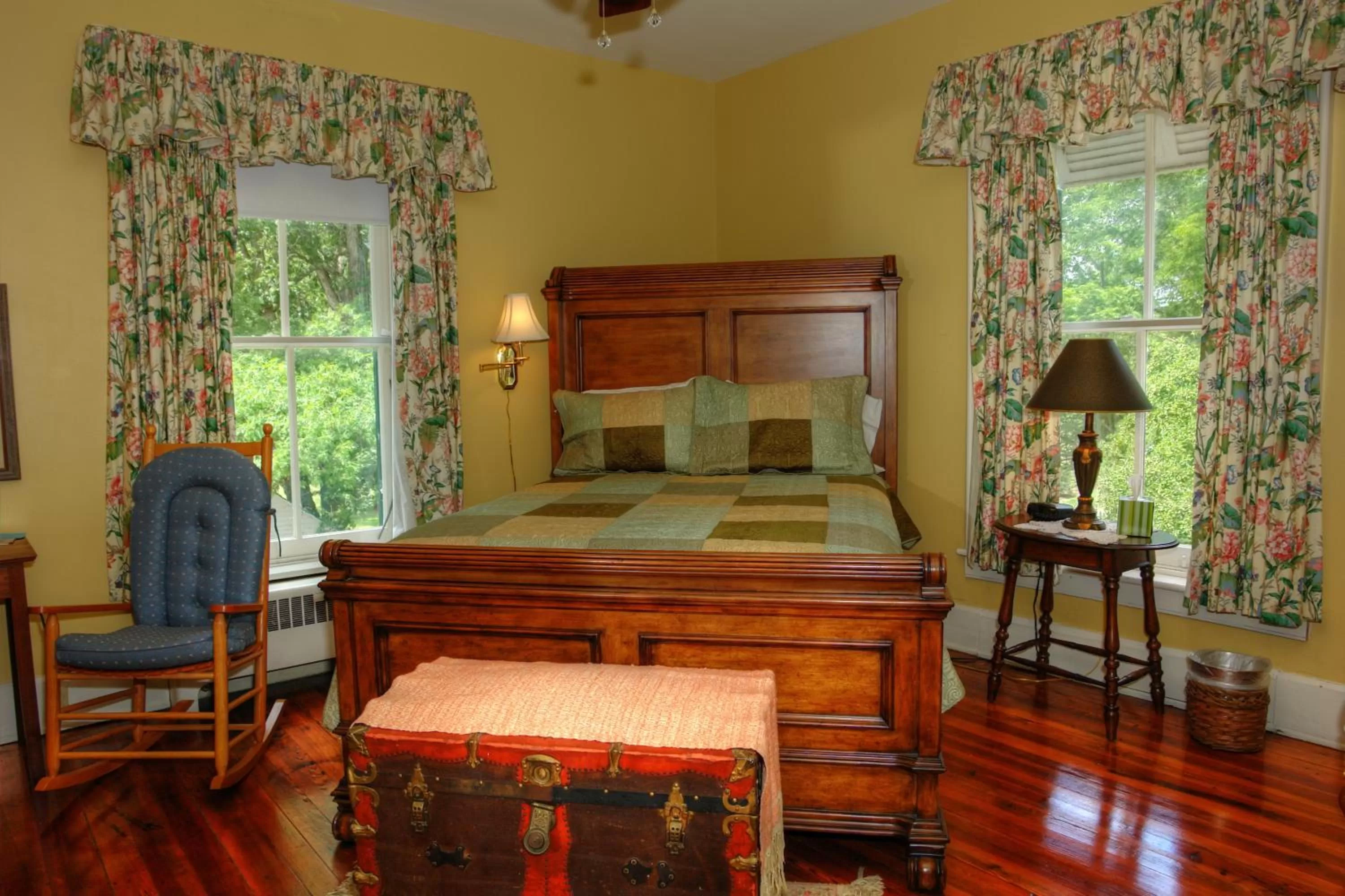 Bedroom, Bed in Rockwood Manor Bed & Breakfast