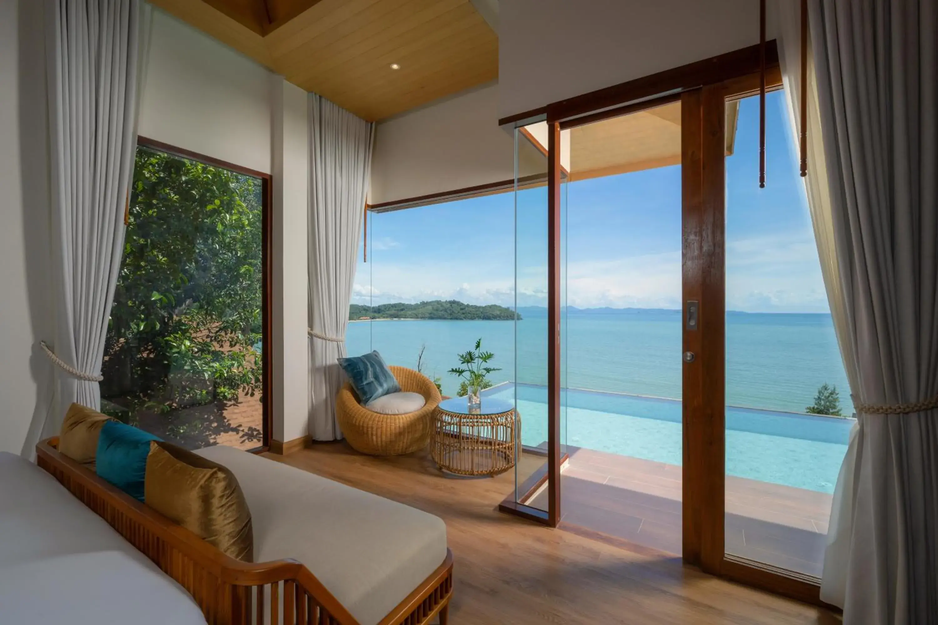 Sky Pool Villa in SINAE Phuket Luxury Hotel Sky Pool Villa in SINAE Phuket Luxury Hotel