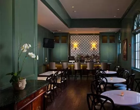 Restaurant/places to eat in Hotel Provincial