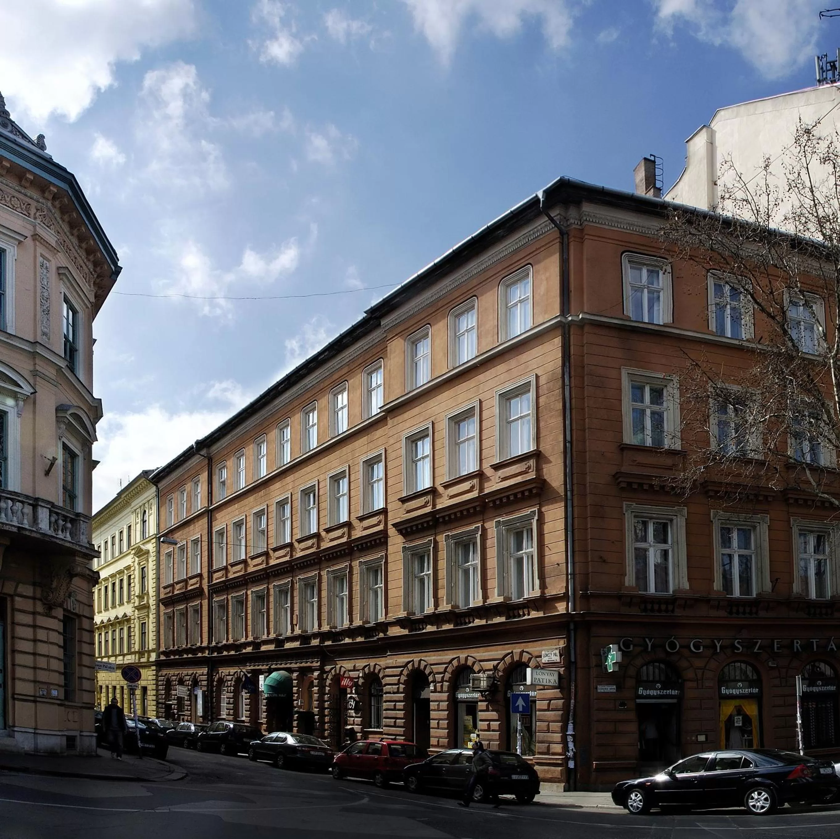 Facade/entrance in Kalvin House Budapest
