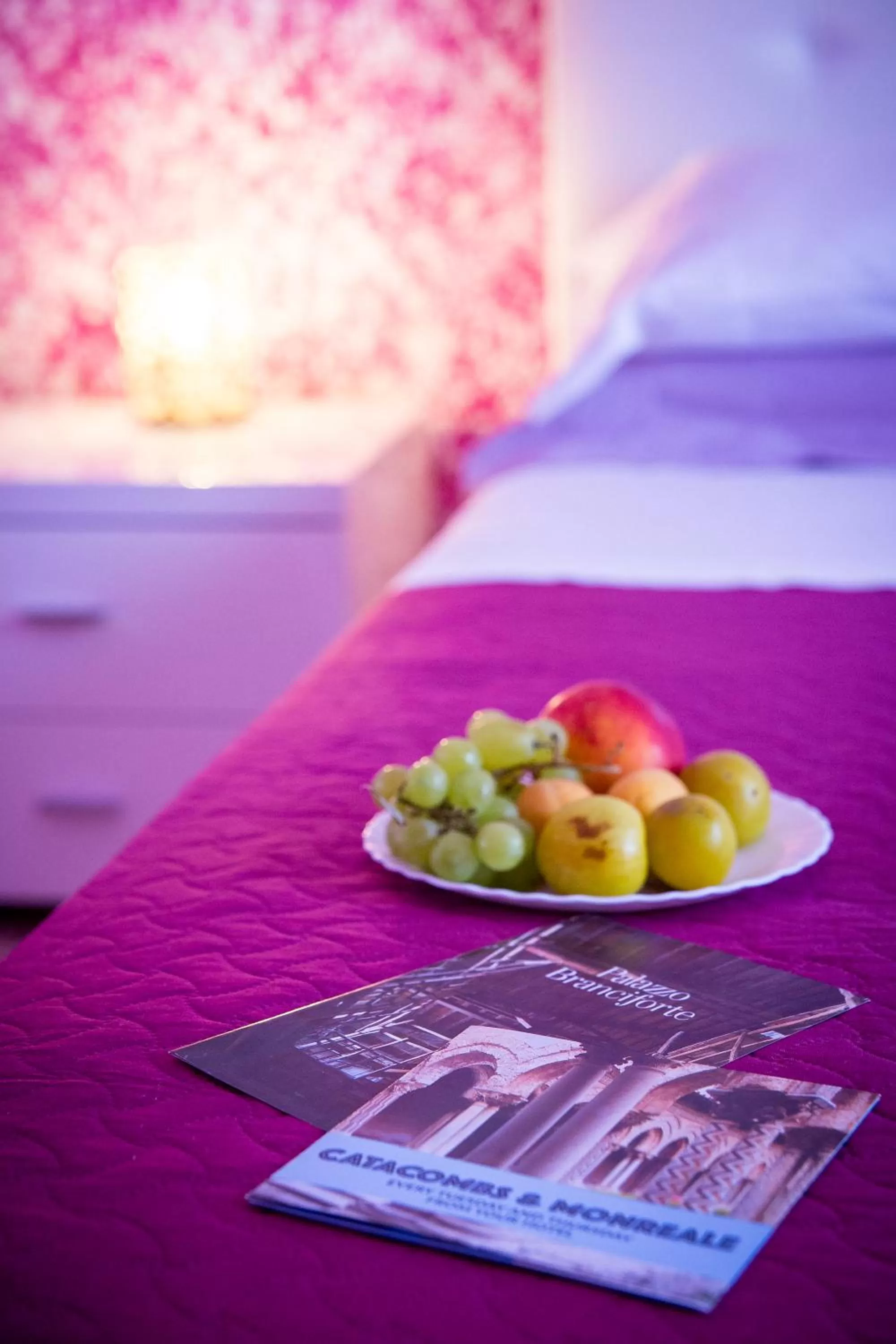 Decorative detail, Bed in Colors B&B