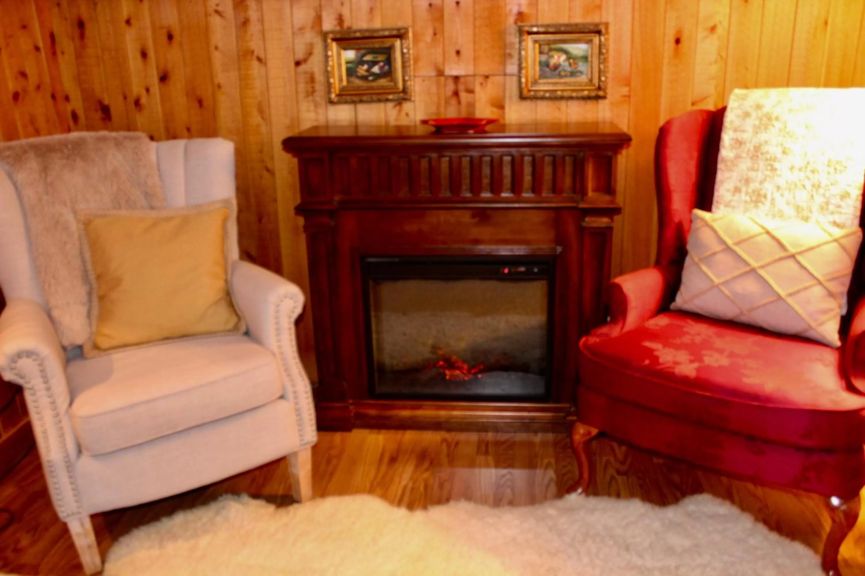 Seating area in The Inn at White Oak