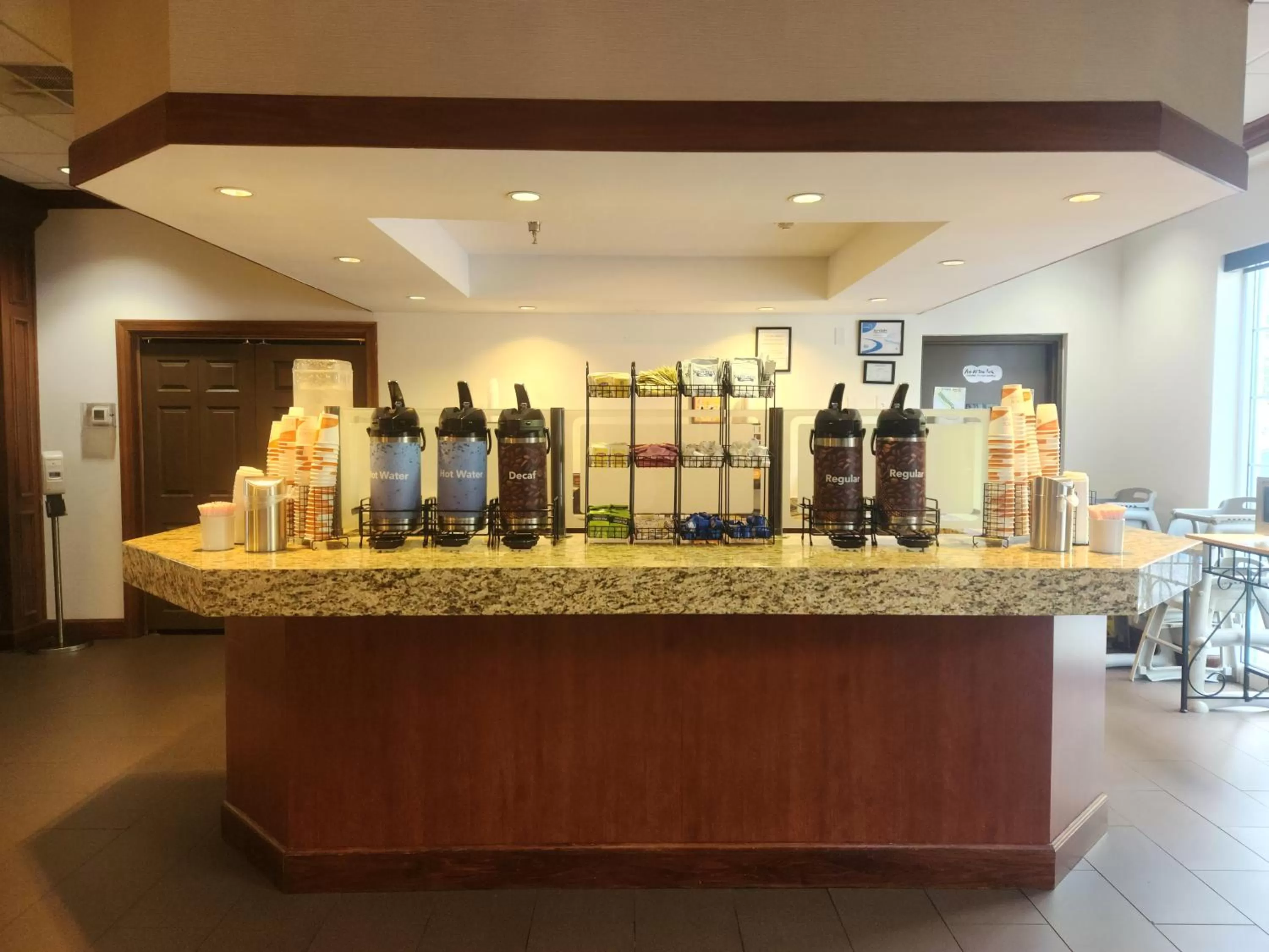 Coffee/tea facilities in Comfort Inn Hummelstown near the Park - Hershey
