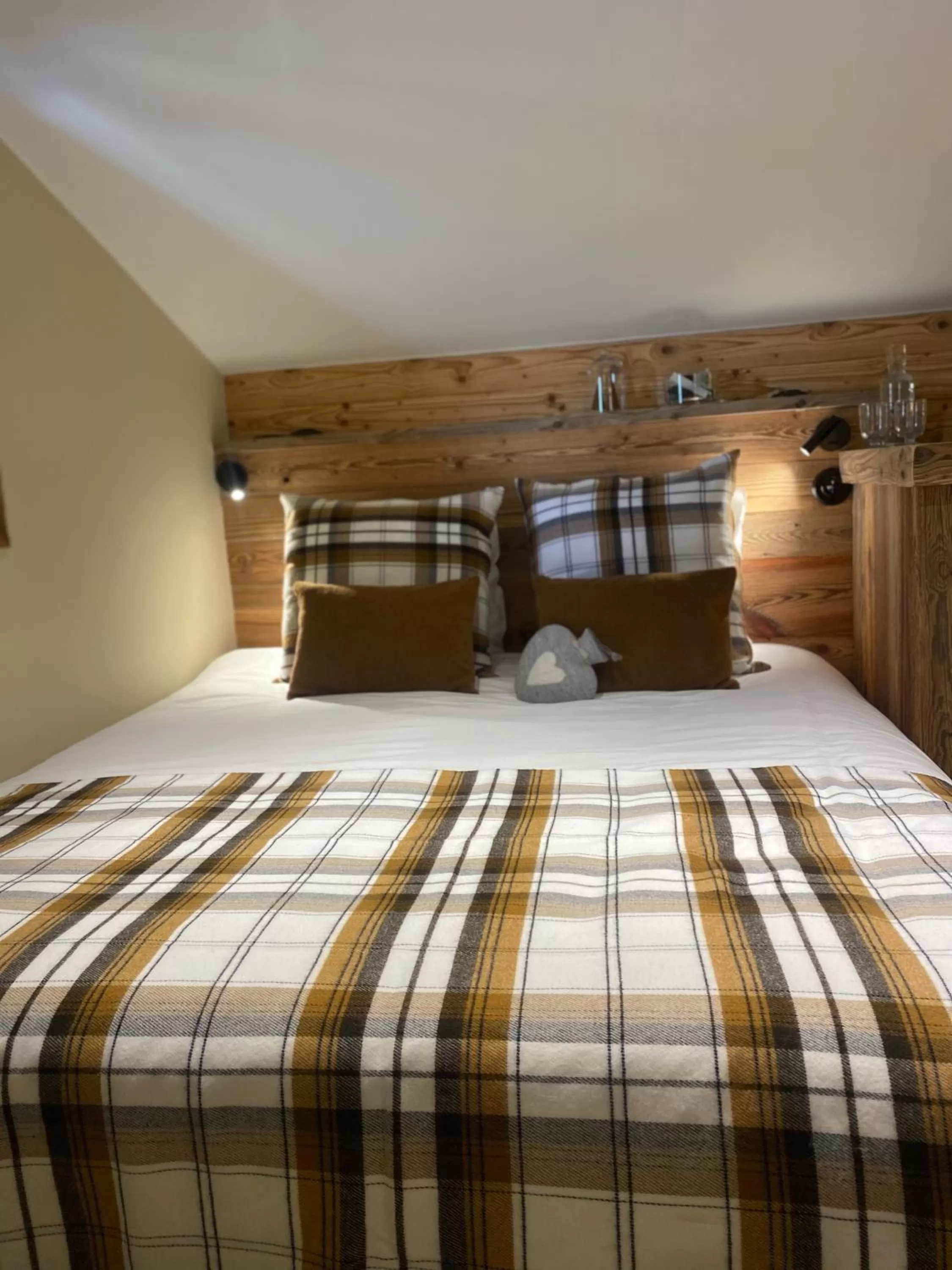 Small Atypical Chalet in Hôtel Restaurant La Ferme de Cupelin