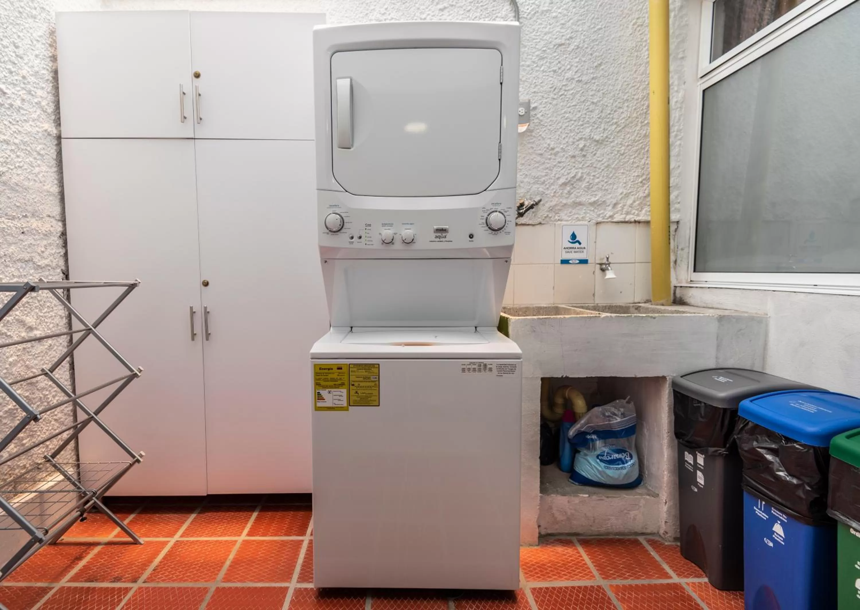 Property building, Kitchen/Kitchenette in Air Guest House