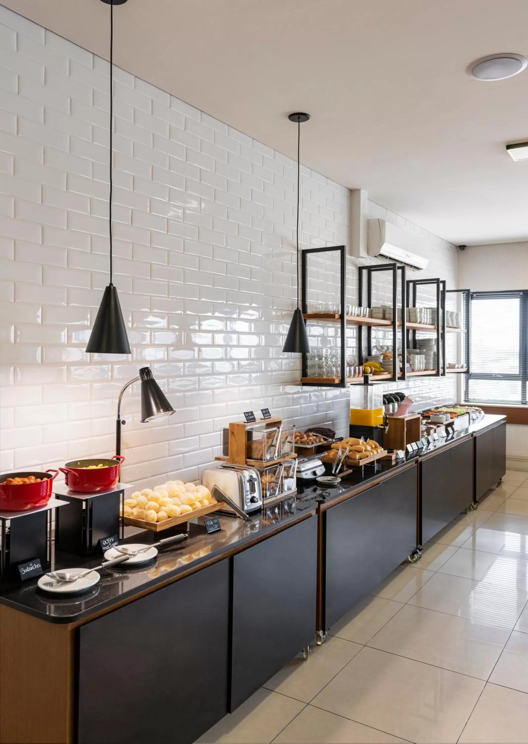 Buffet breakfast in Monreale Express Glicério Campinas