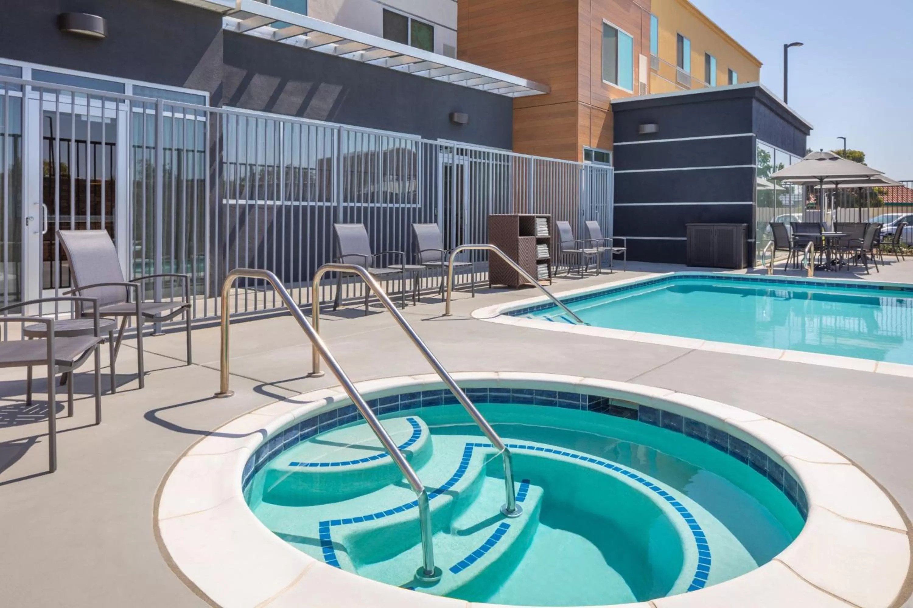 Fitness centre/facilities in Fairfield Inn & Suites by Marriott Fresno North/Shaw Avenue