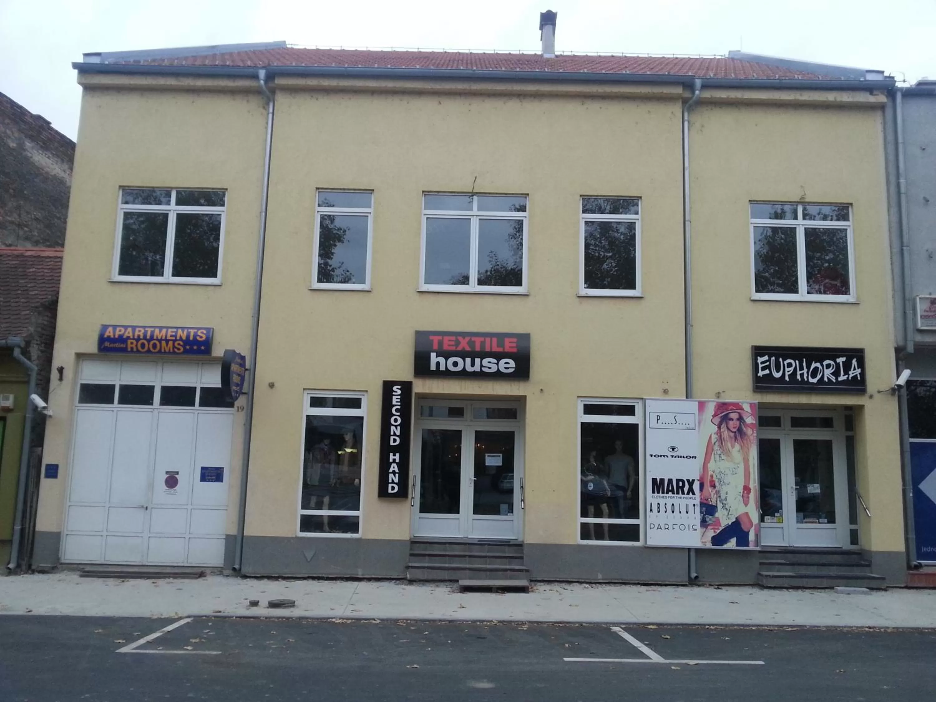 Facade/entrance, Property Building in Villa Martini - apartments & rooms