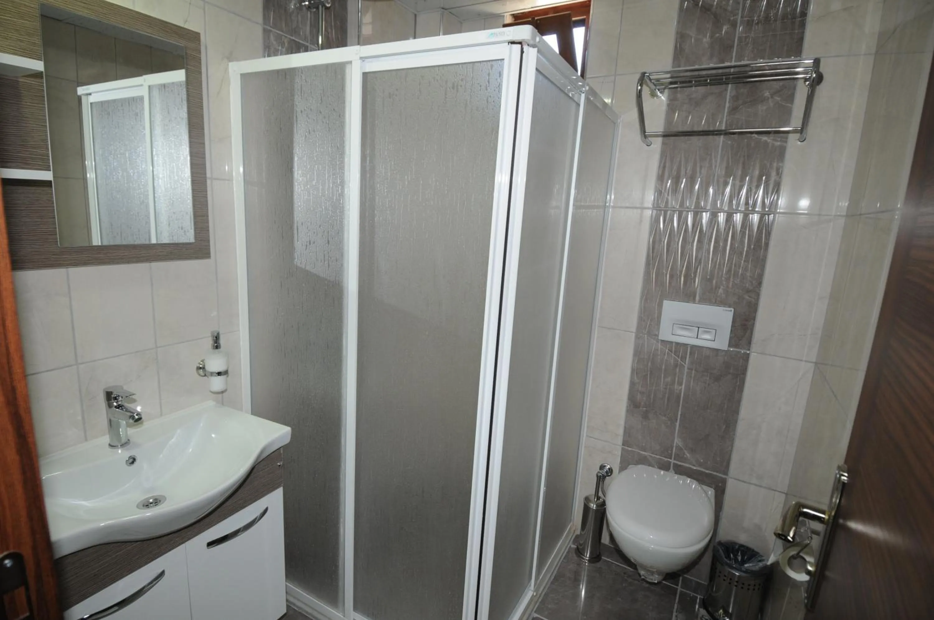 Shower in Bellamaritimo Hotel