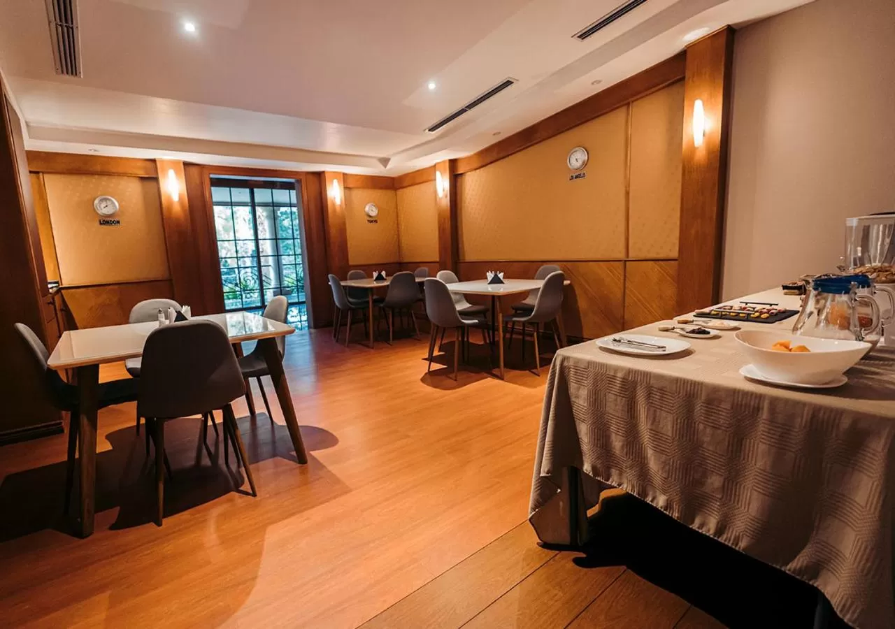 Breakfast, Restaurant/Places to Eat in Luxva Hotel Boutique