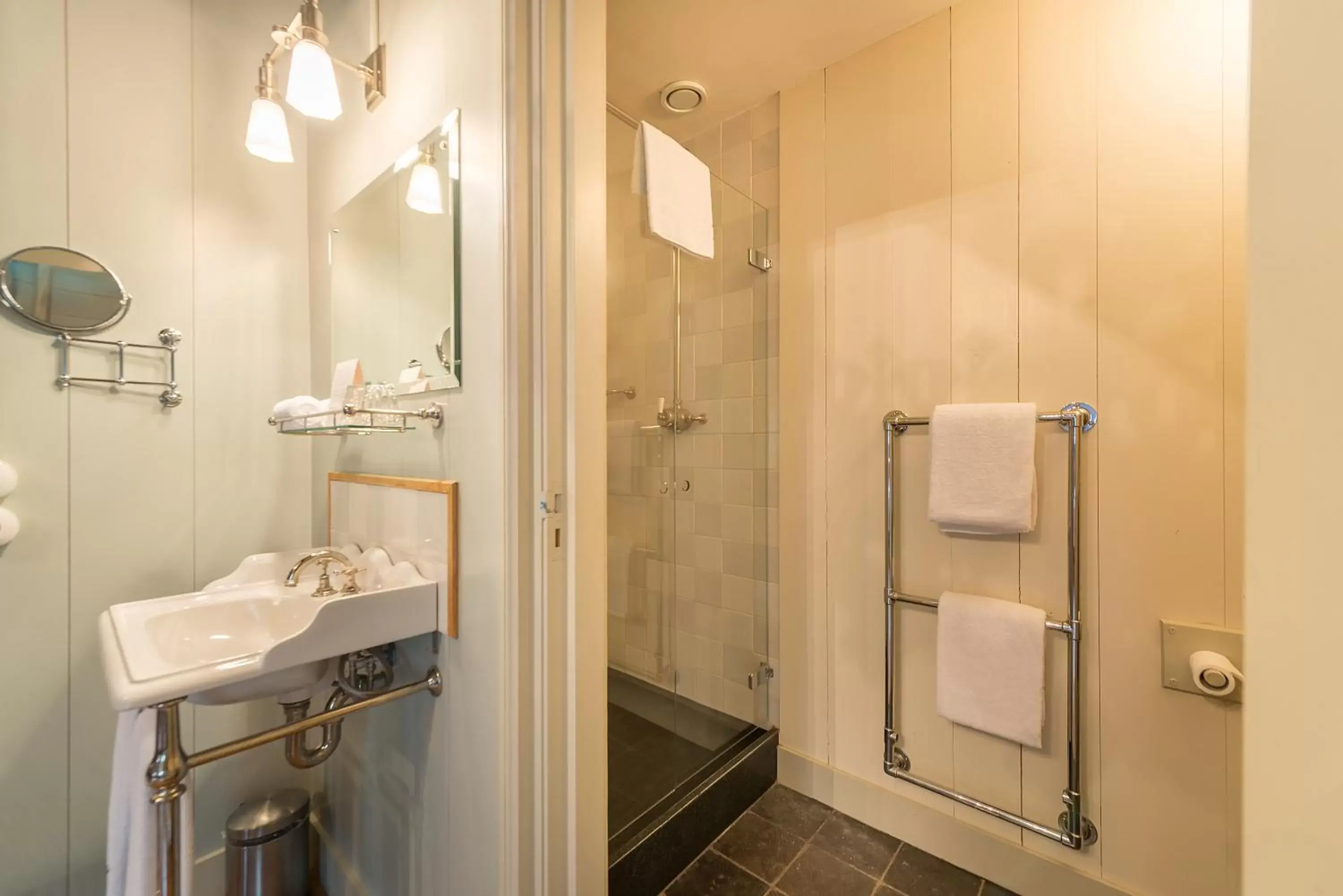 Standard Double or Twin Room with Garden View in Logement Swaenenvecht Standard Double or Twin Room with Garden View in Logement Swaenenvecht