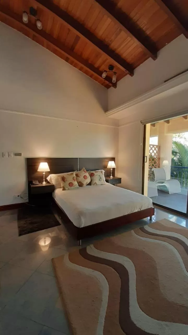 Photo of the whole room, Bed in Porto Bello Hotel Boutique