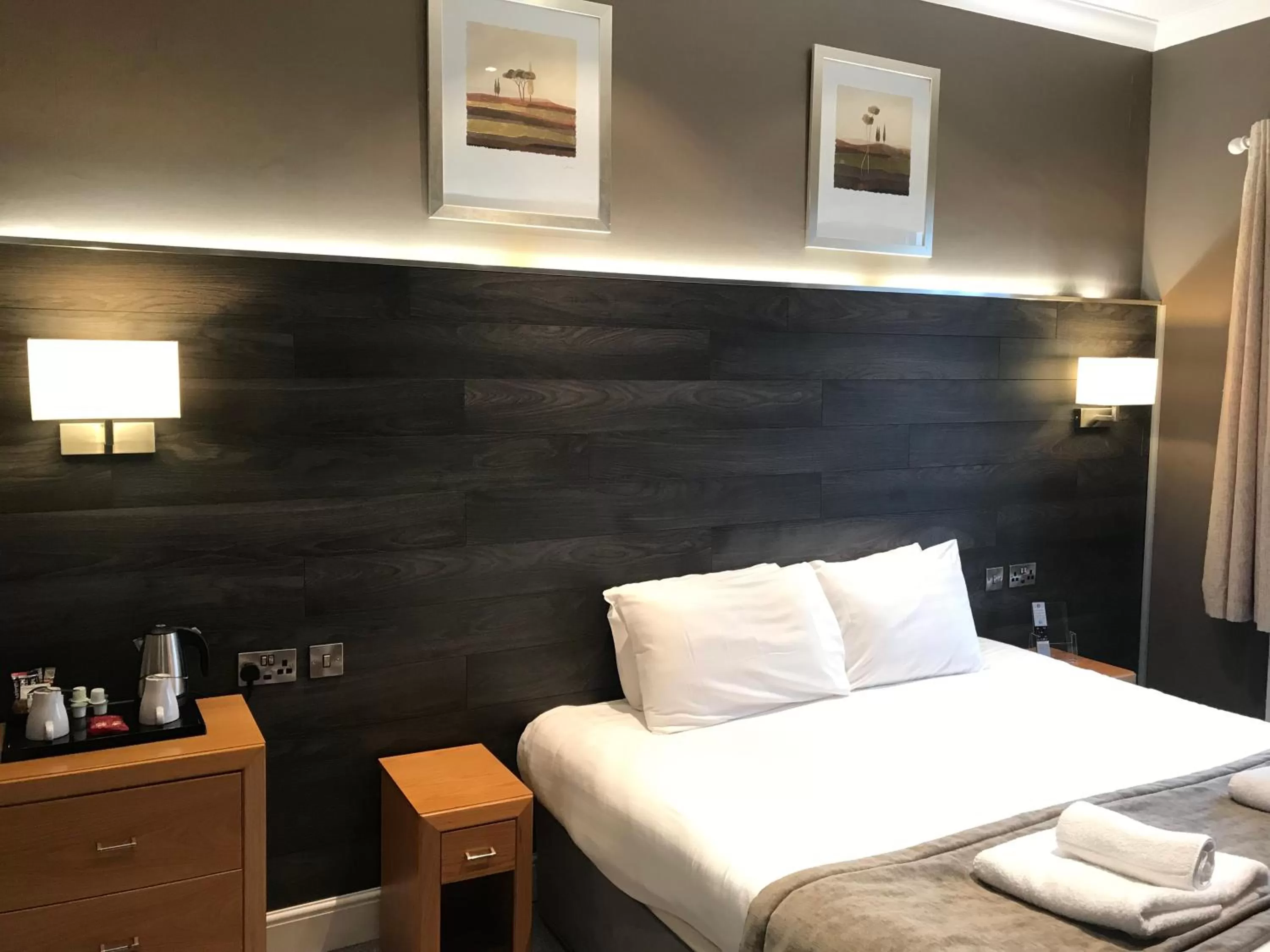 Bed in Heywood Spa Hotel