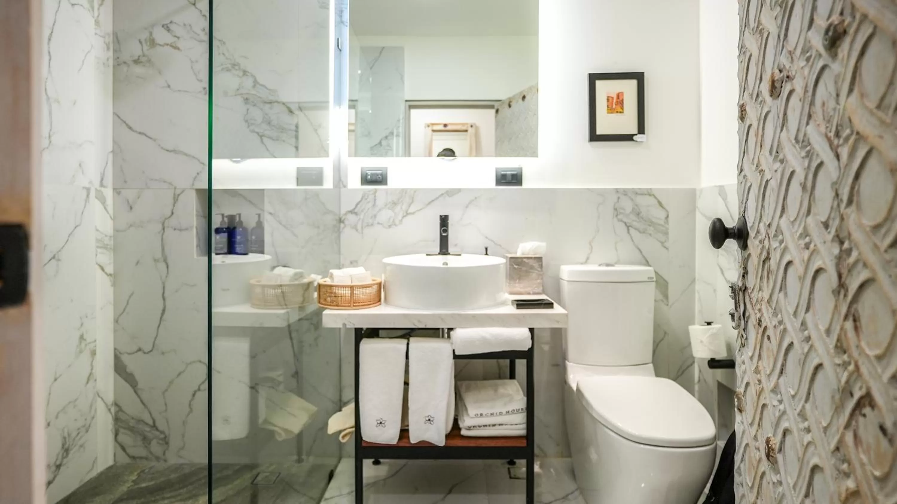 Bathroom in Orchid House Mexico City