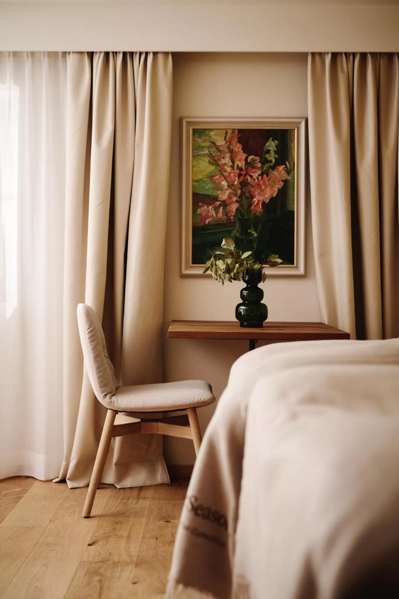 Decorative detail, Bed in Gut Stiluppe - 4 Sterne Superior Good Life Hotel