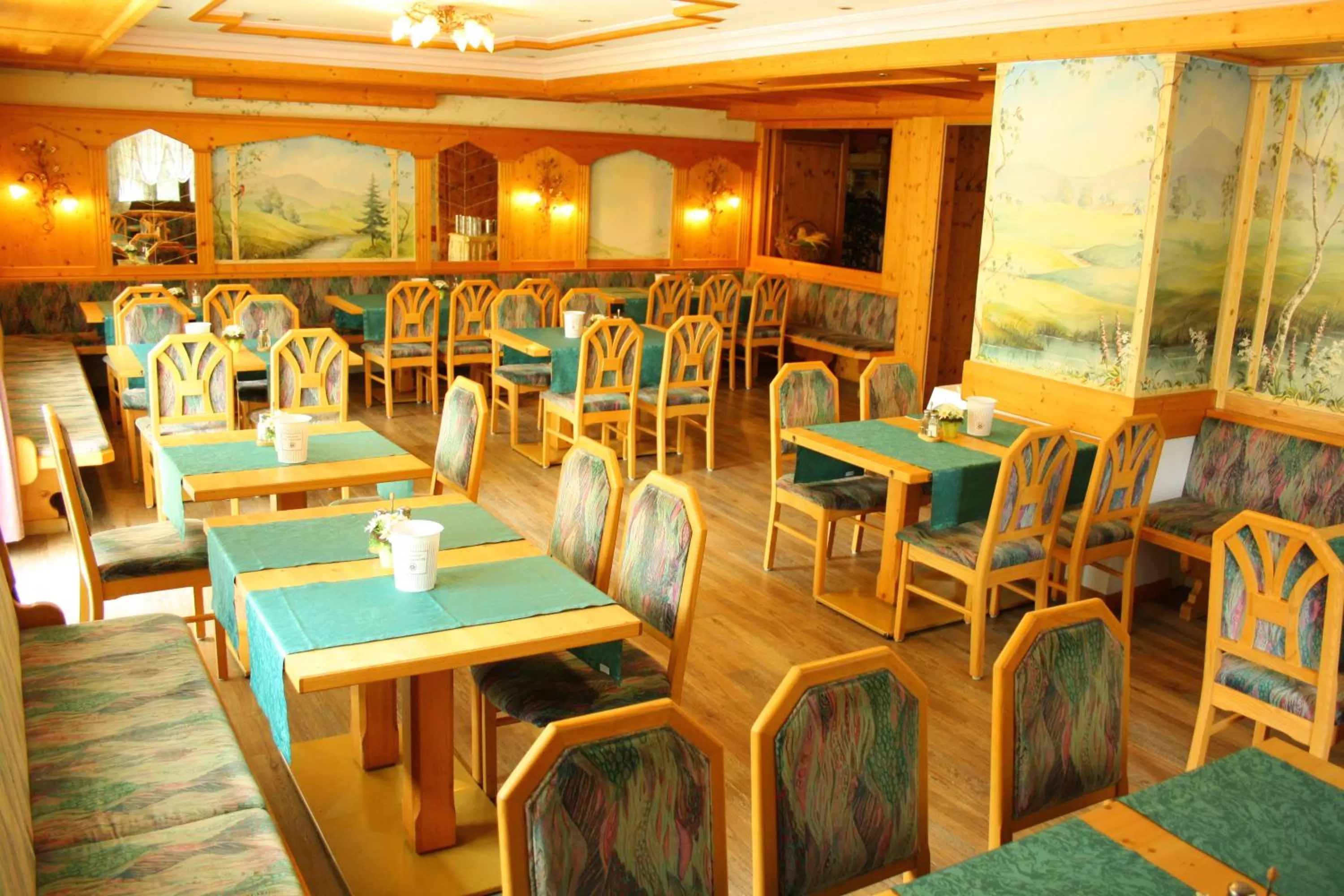 Restaurant/places to eat in Hotel-Landgasthof Ploss