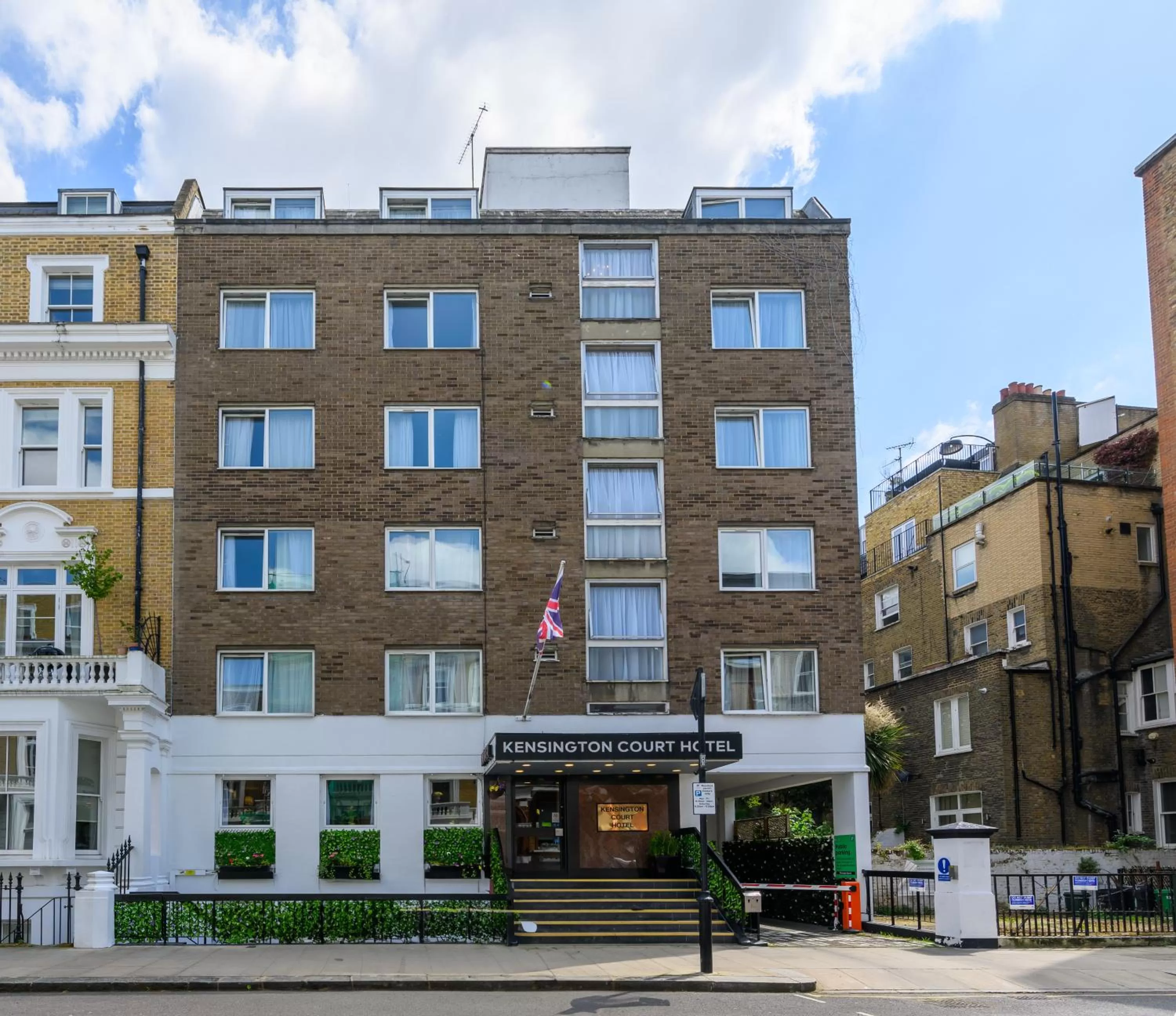 Property building in Kensington Court Hotel - Earls Court