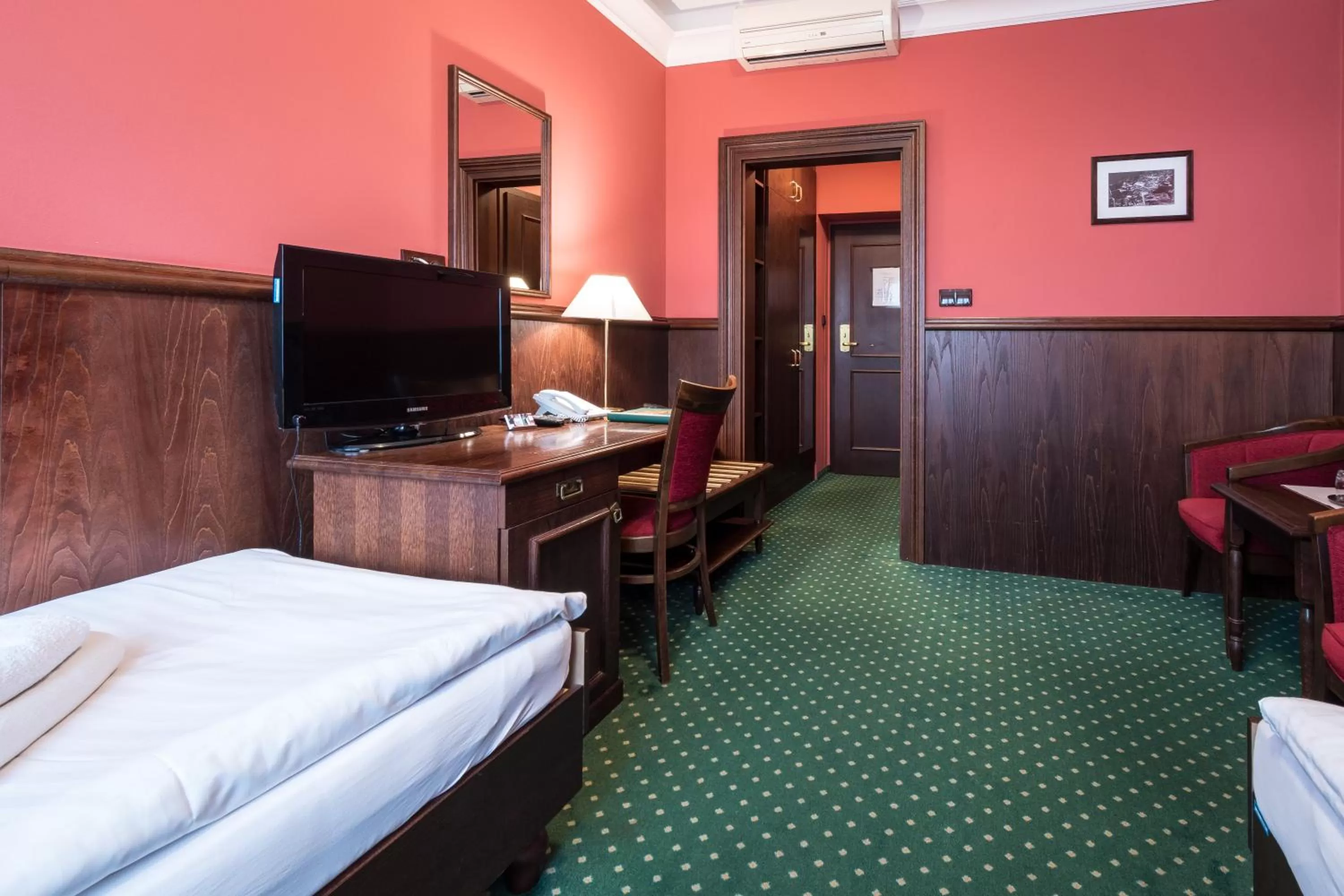 TV/Entertainment Center in Hotel U Hejtmana Šarovce