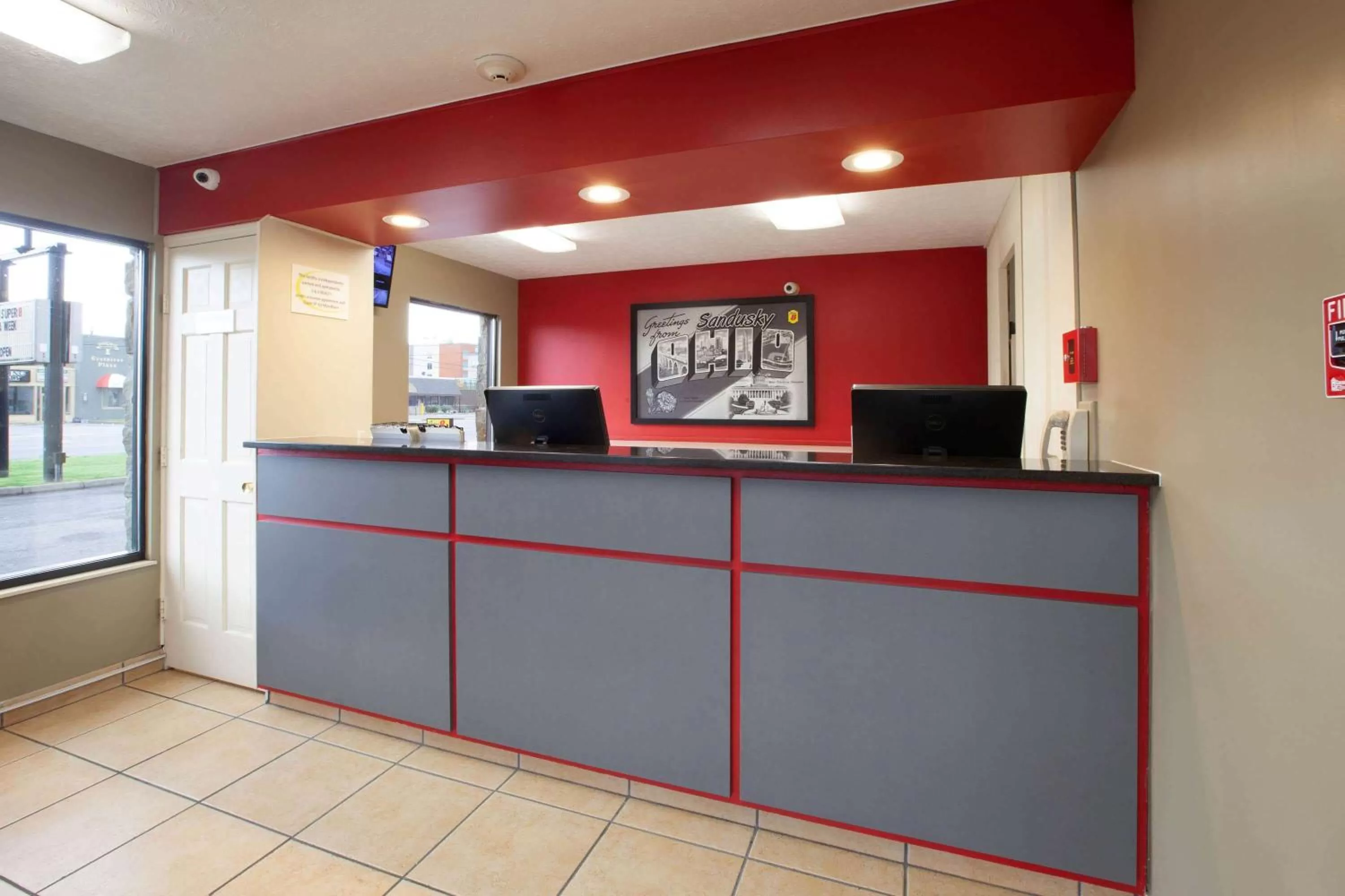 Lobby or reception in Super 8 by Wyndham Sandusky
