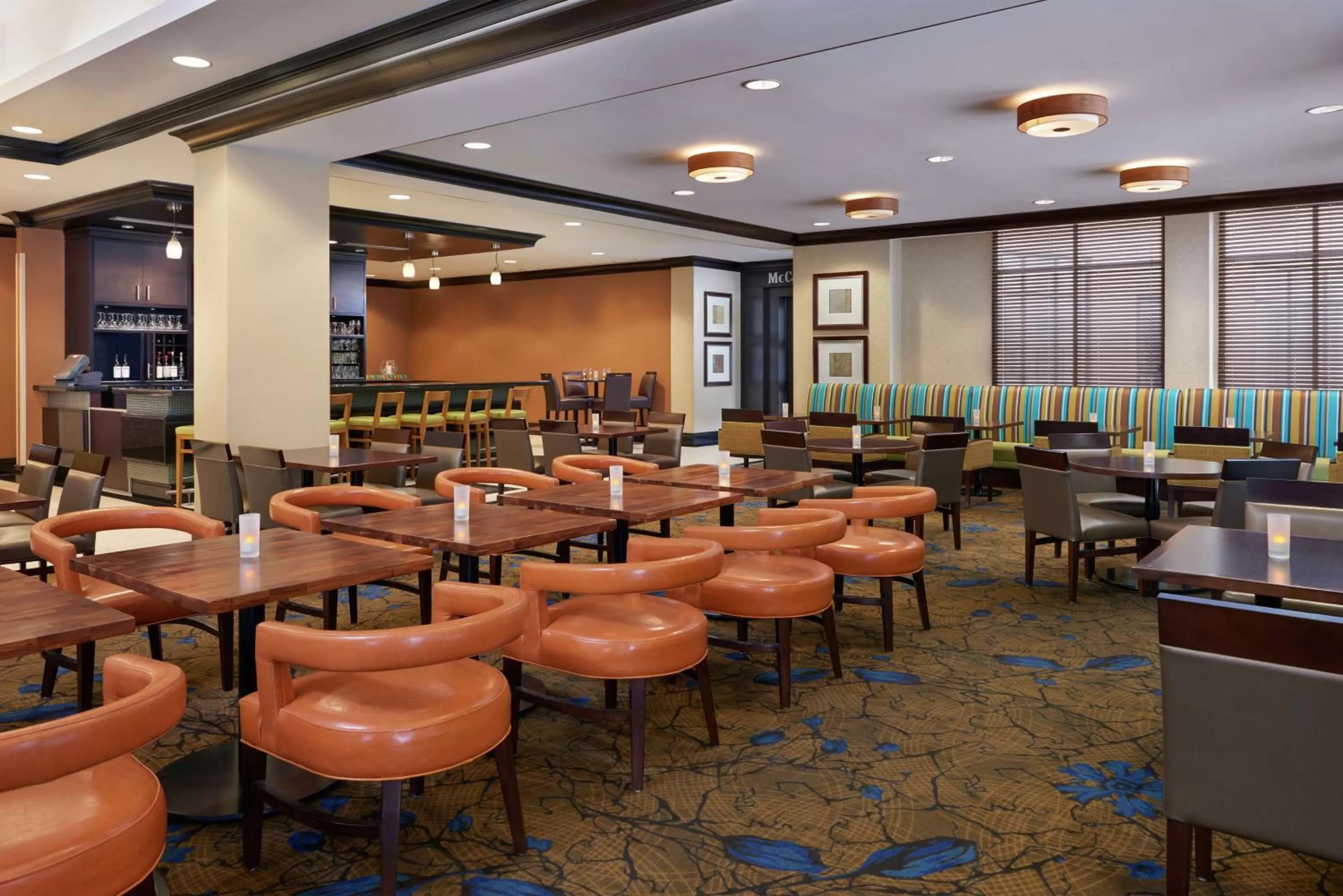 Restaurant/places to eat in Hilton Garden Inn Toronto Airport West/Mississauga