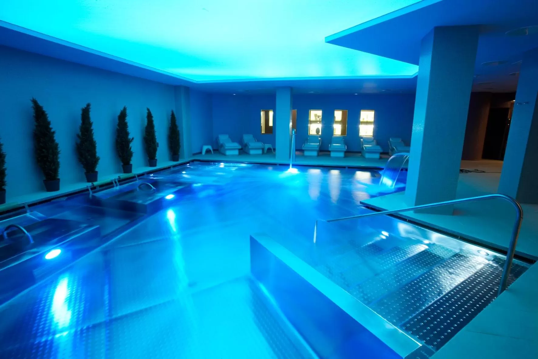 Swimming pool in Grand Plaza Hotel & Wellness