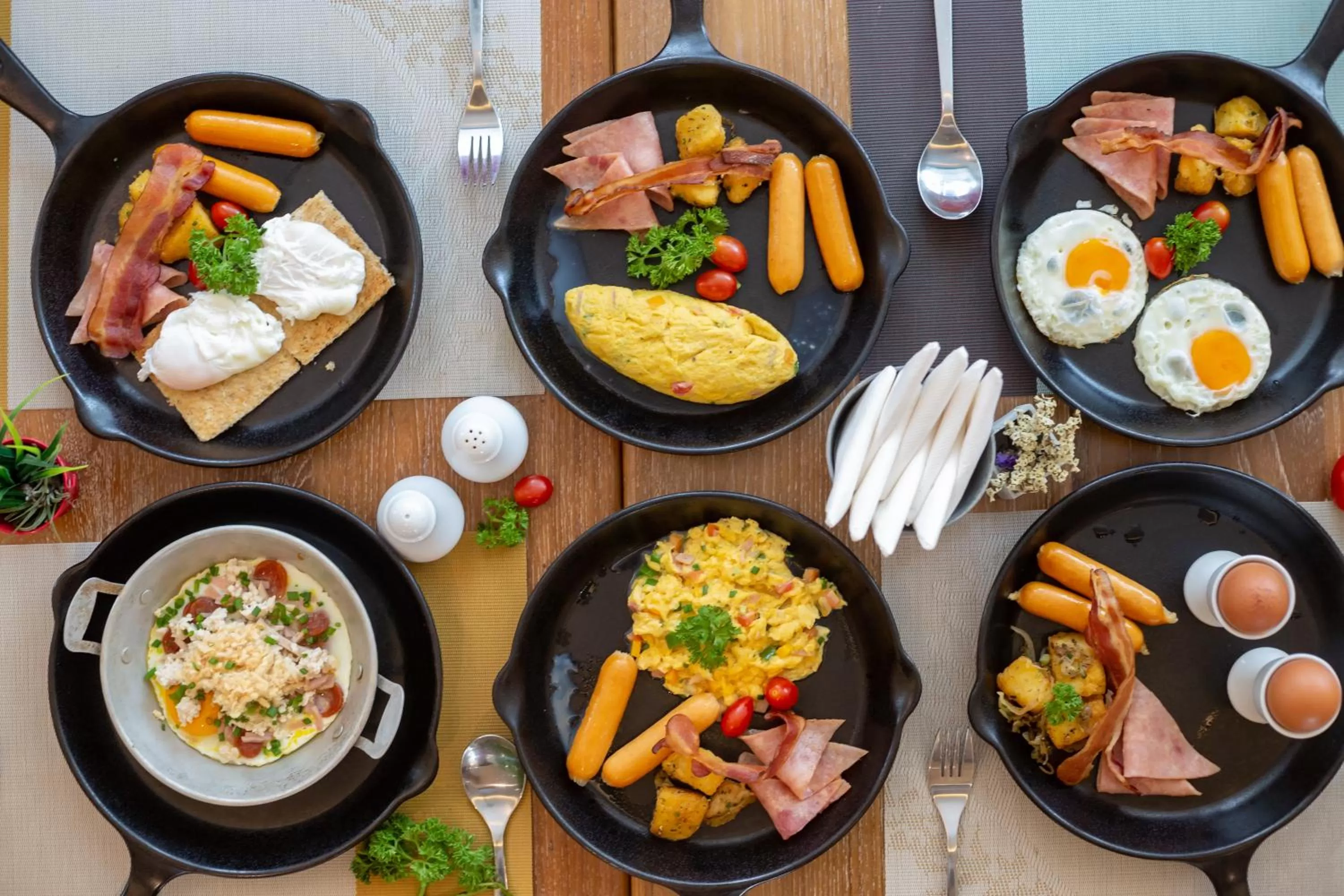 Restaurant/places to eat in Costa Village Bangsaray