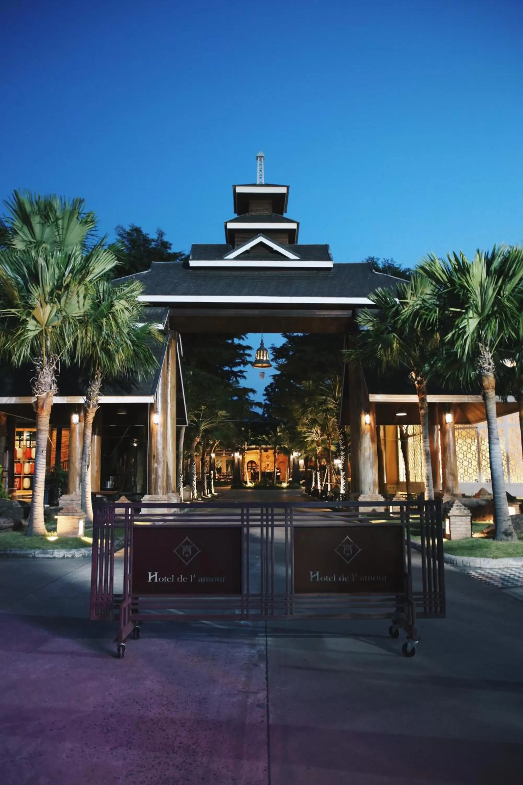 Facade/entrance in Hotel de l'amour SHA PLUS