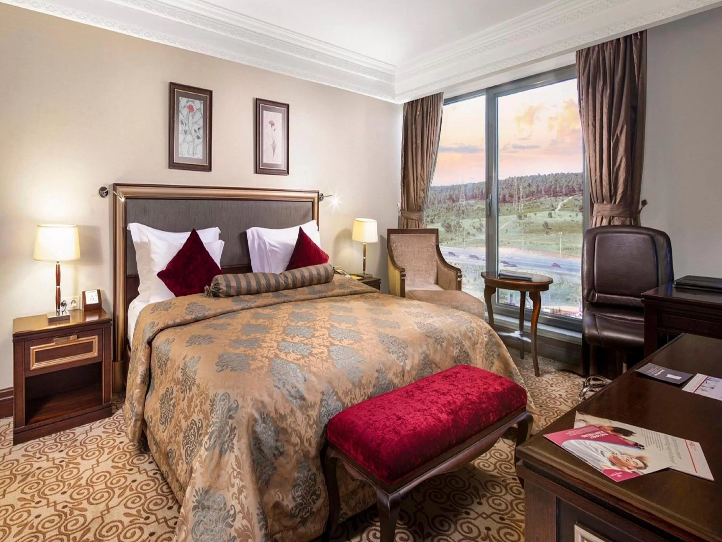 Photo of the whole room, Bed in Crowne Plaza Istanbul Asia by IHG