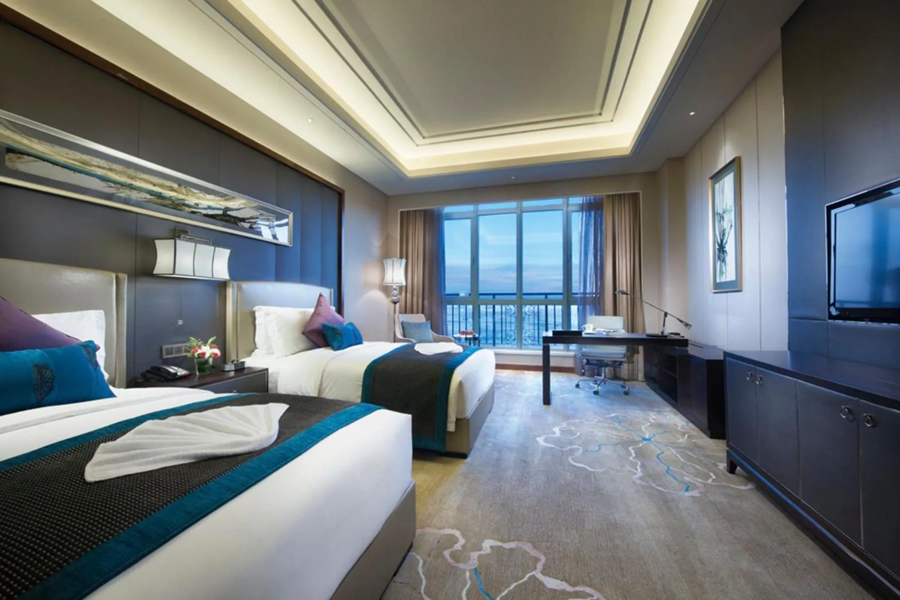 Photo of the whole room, Bed in Crowne Plaza Tianjin Jinnan by IHG