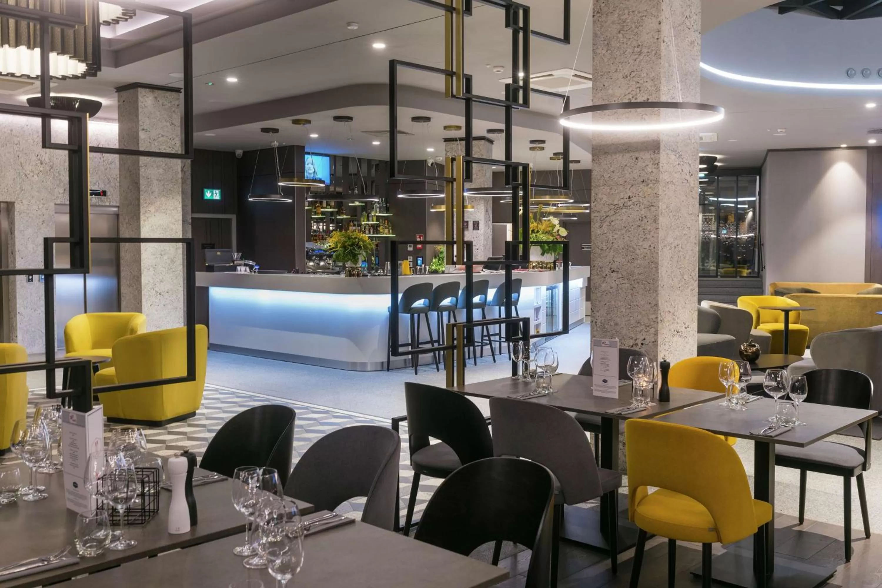 Lounge or bar in Hampton By Hilton Poznan Old Town