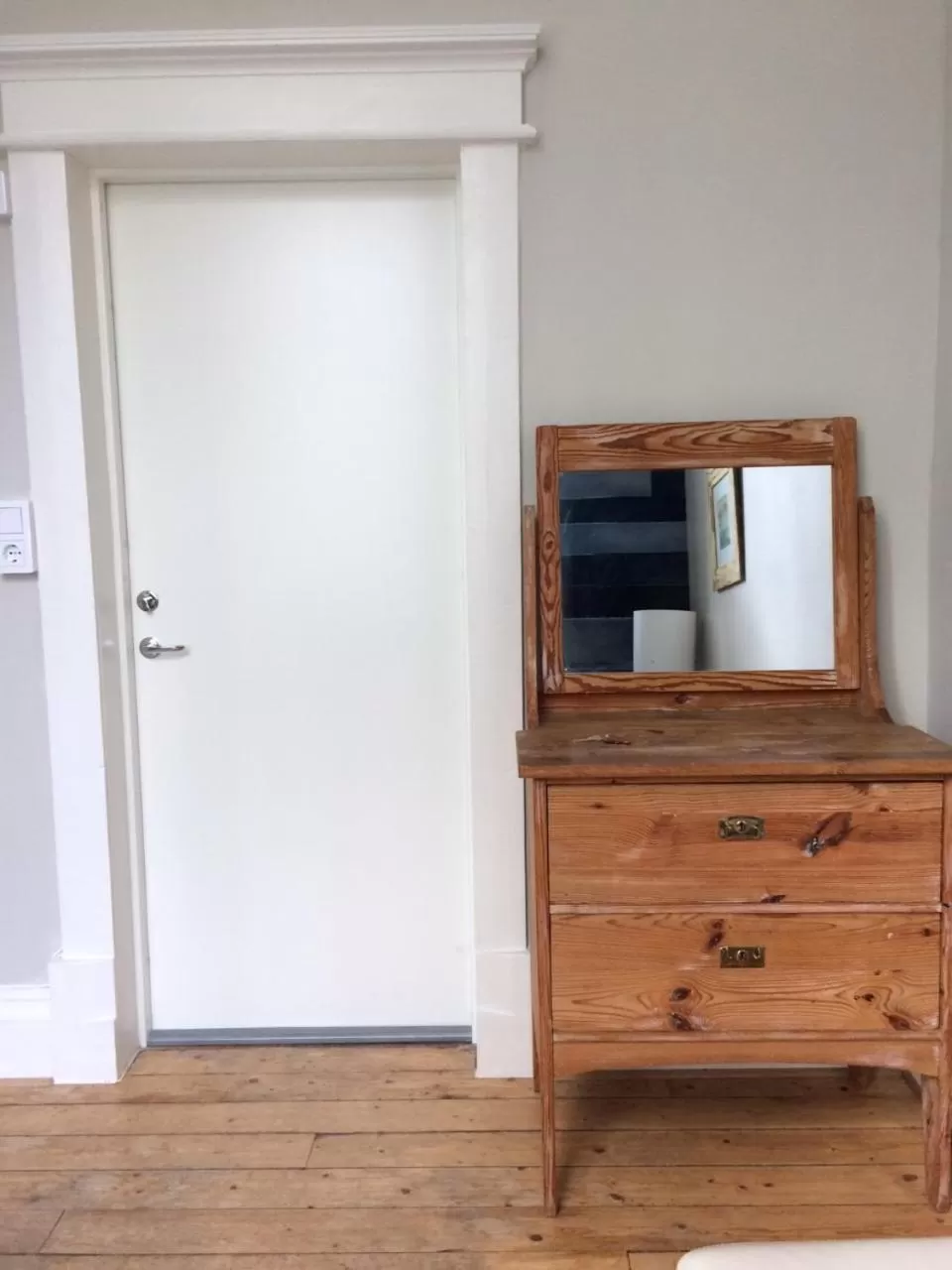 Decorative detail, TV/Entertainment Center in Baggå Skola BnB & Café