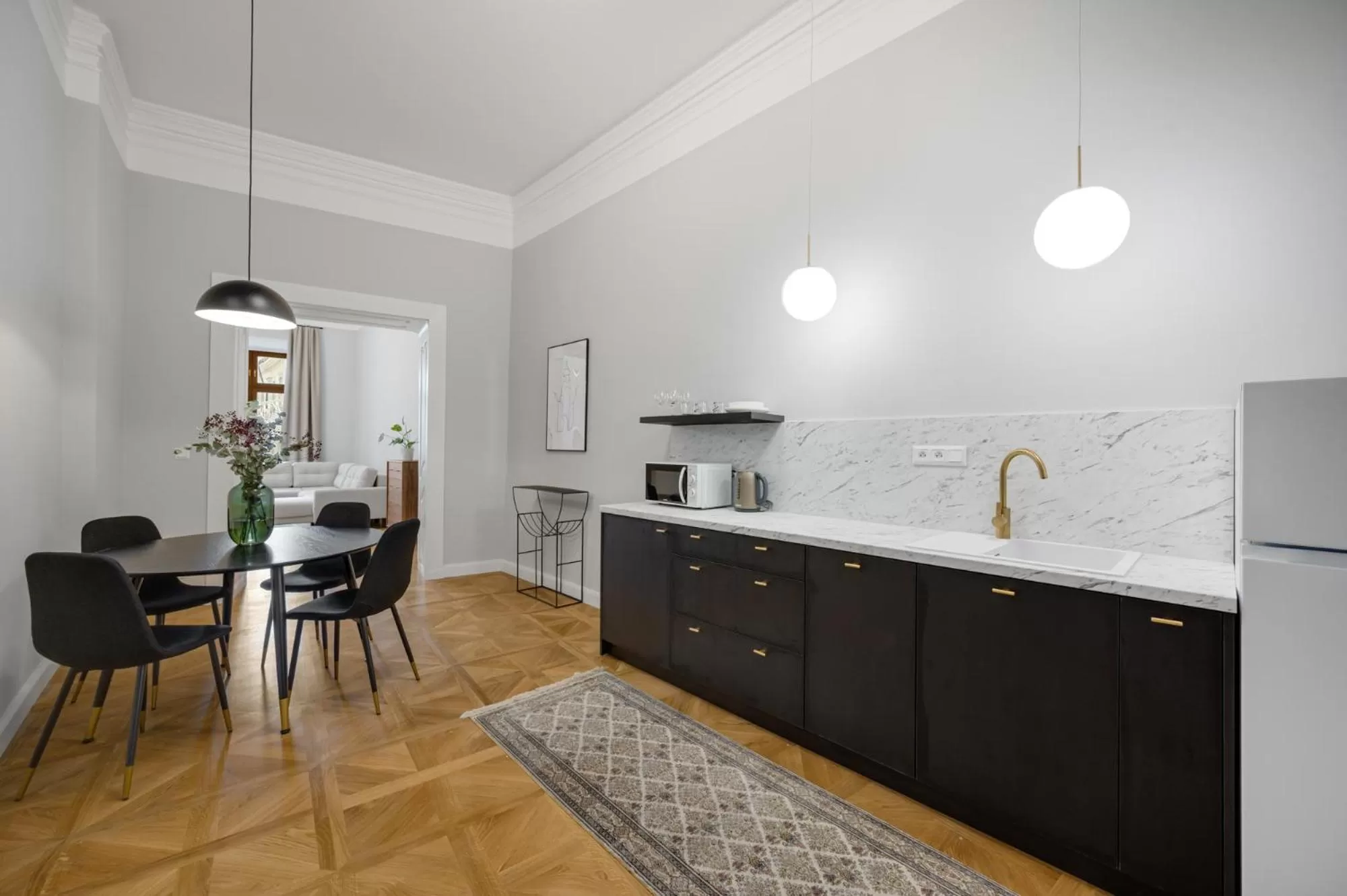 Kitchen or kitchenette in Palace Apartments