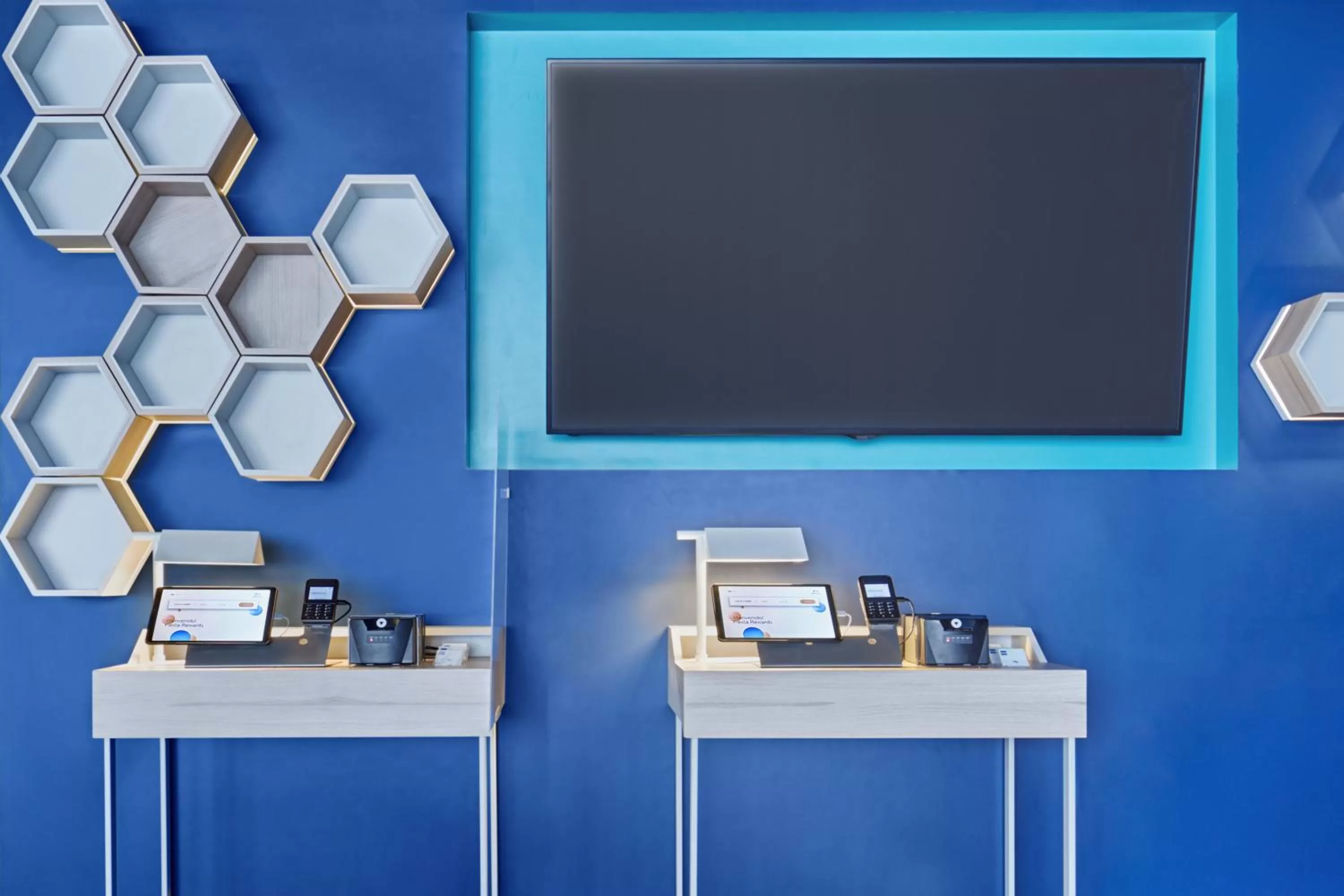 Lobby or reception in One Cuautitlan