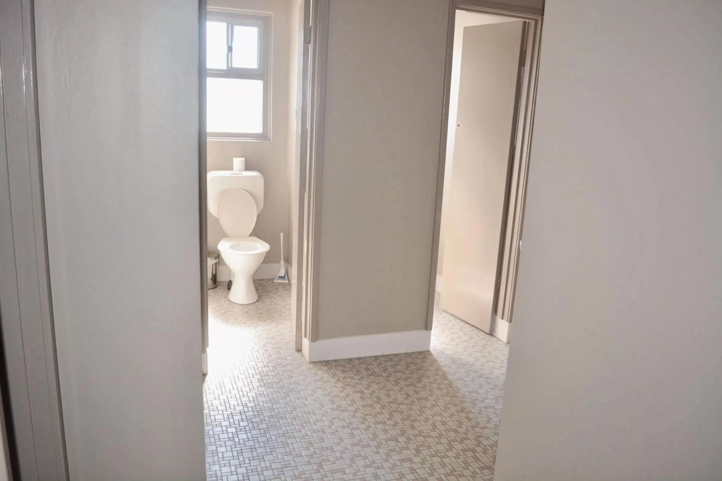 Bathroom in Commercial Hotel Motel Lithgow