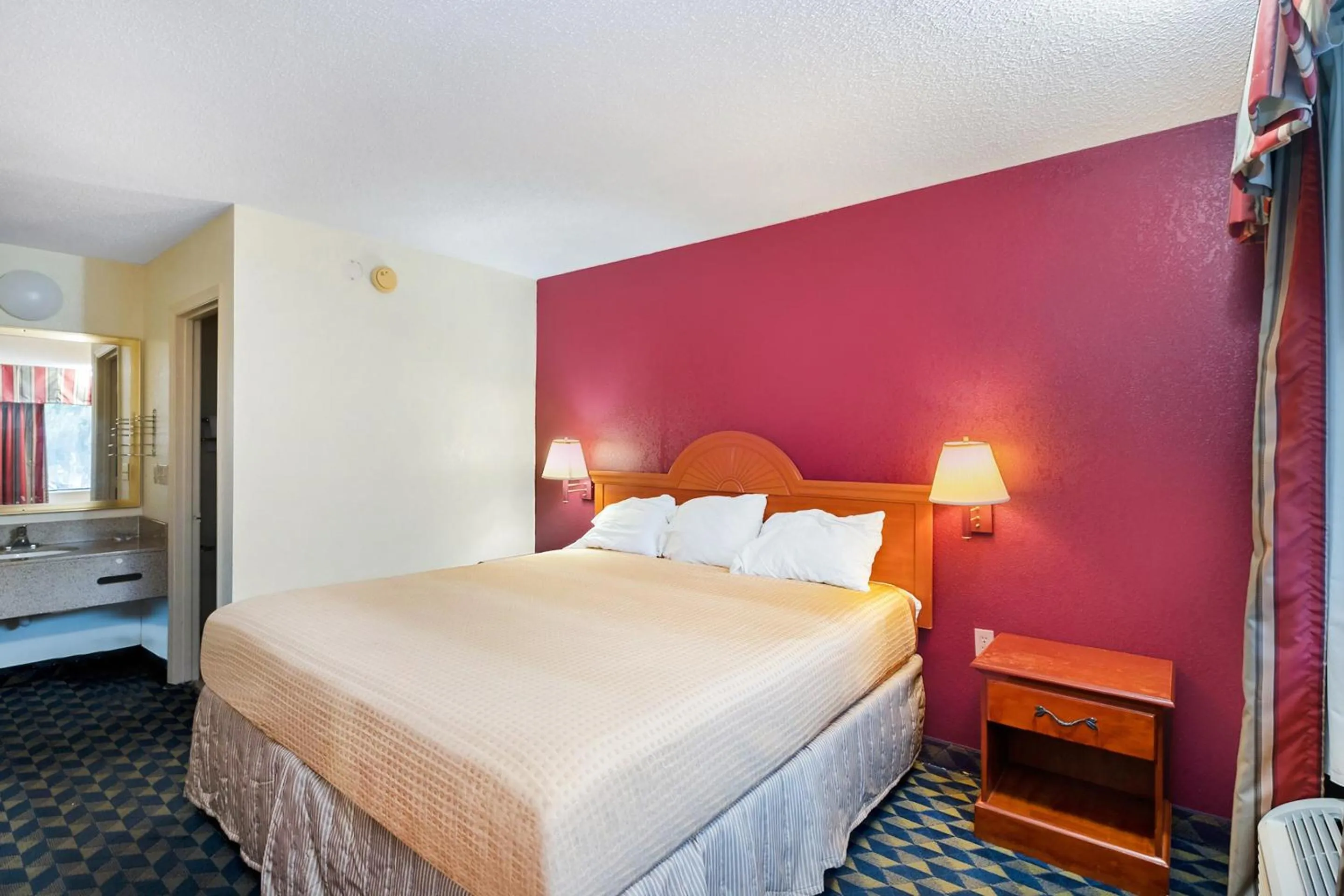 Bedroom in OYO Hotel Manning SC