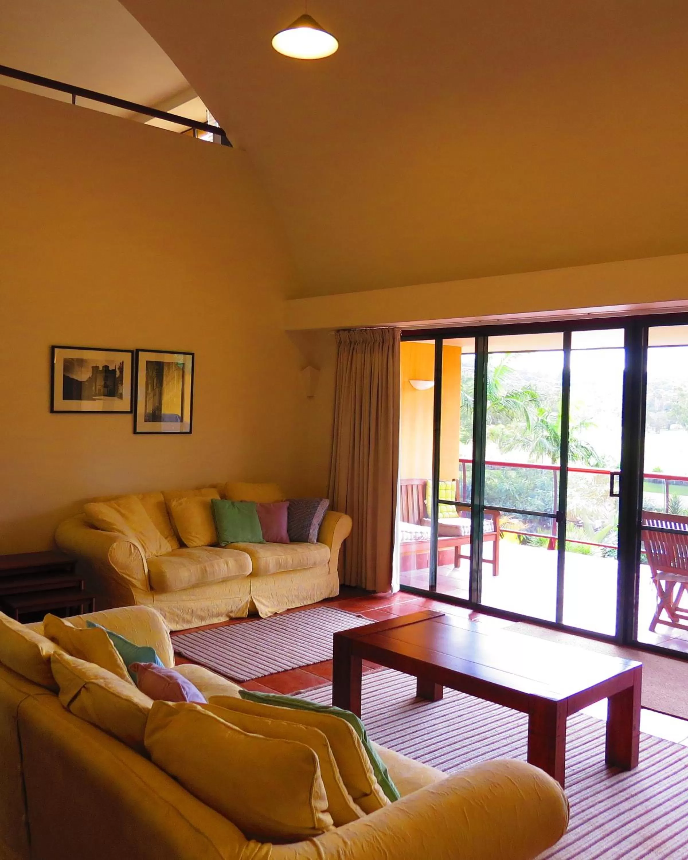 Living room in Byron Links Apartments