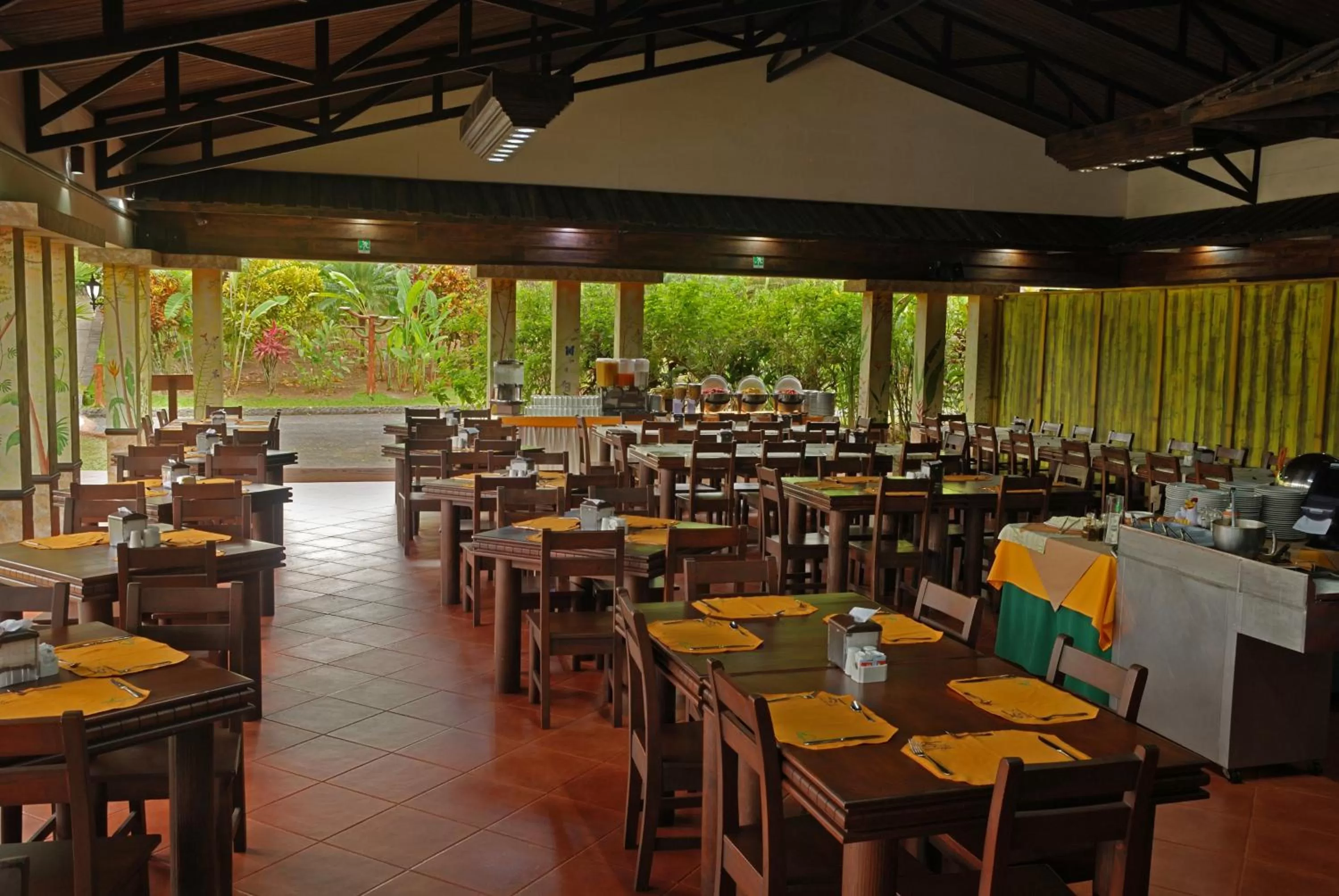 Restaurant/places to eat in Volcano Lodge, Hotel & Thermal Experience