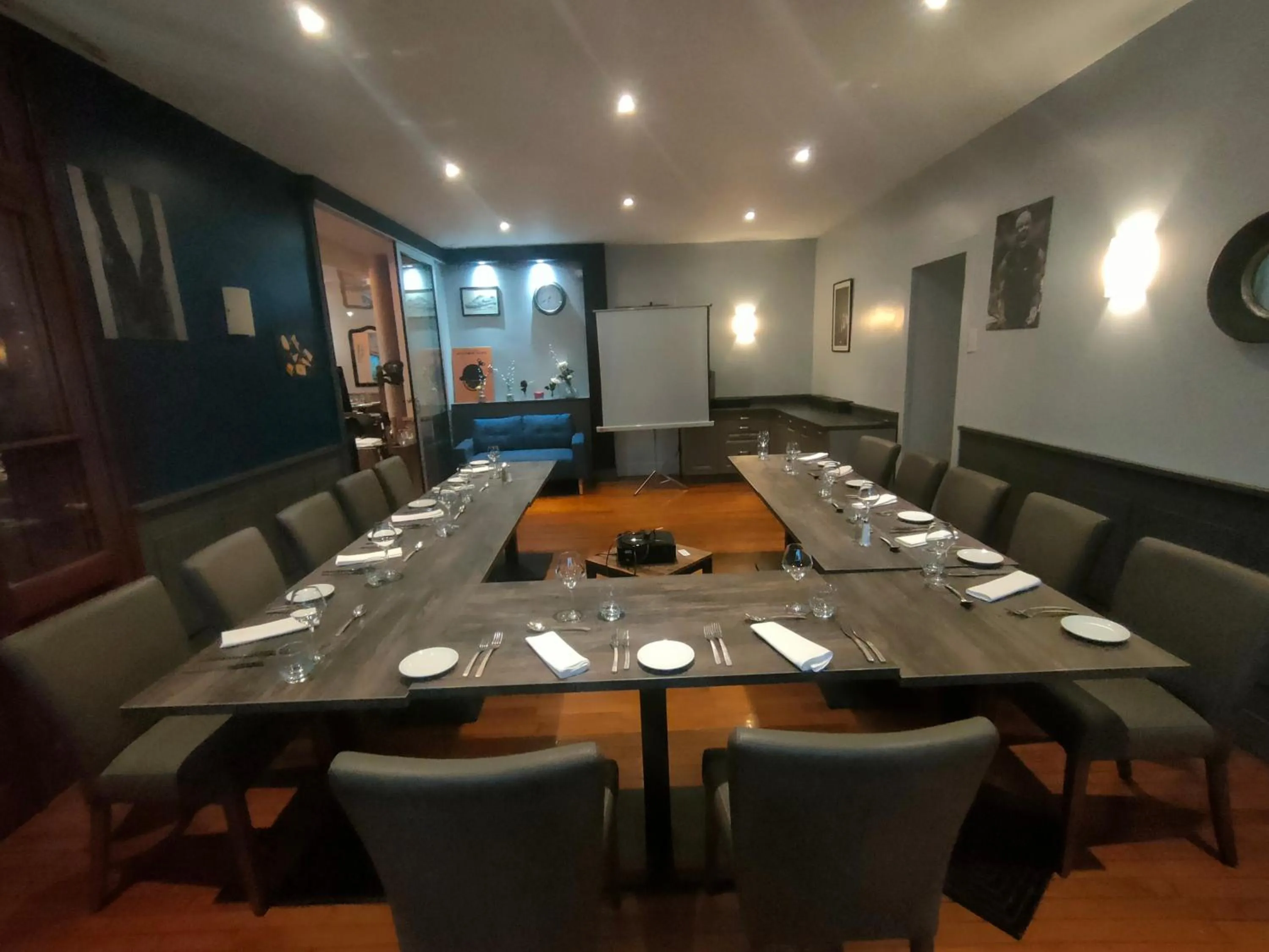 Restaurant/places to eat in Hôtel Spa & Restaurant Ô Pervenches