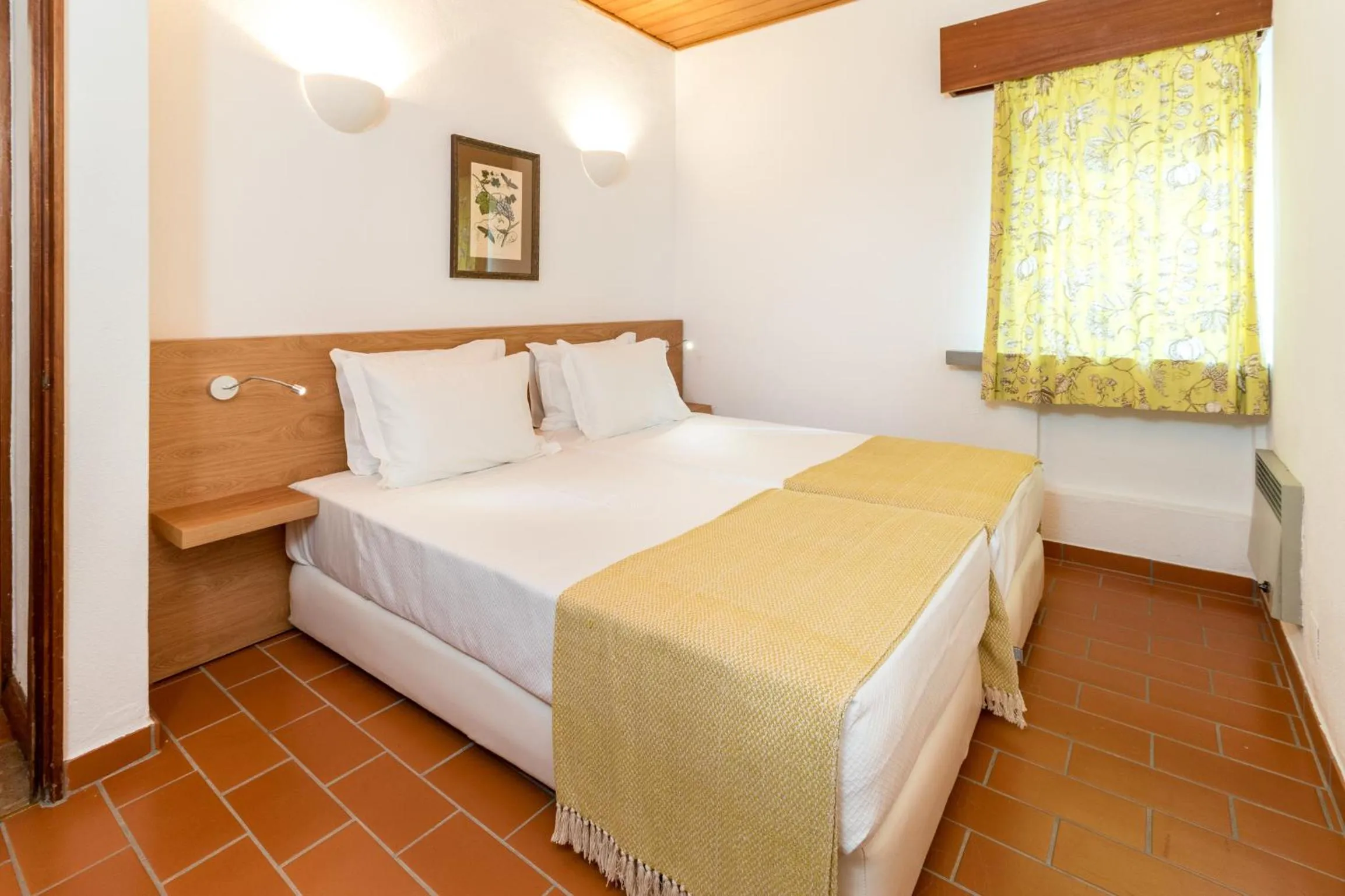 Bedroom, Bed in Apartamentos Turisticos Pinhal Da Marina