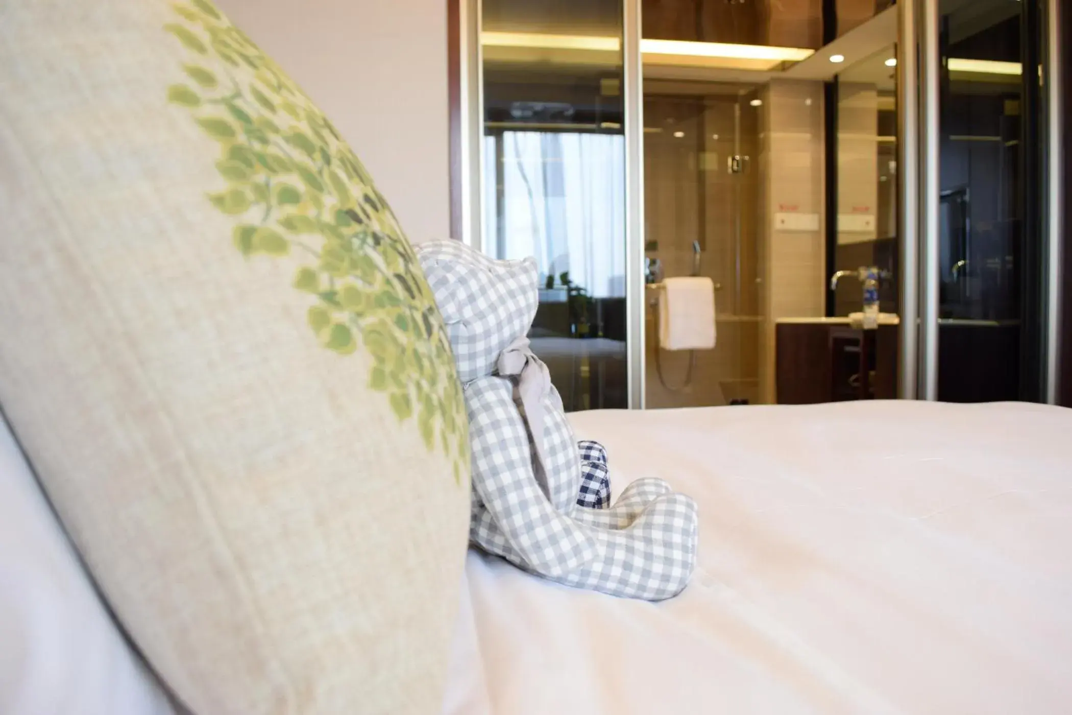 Deluxe Suite in GuangDong Hotel Shanghai Deluxe Suite in GuangDong Hotel Shanghai